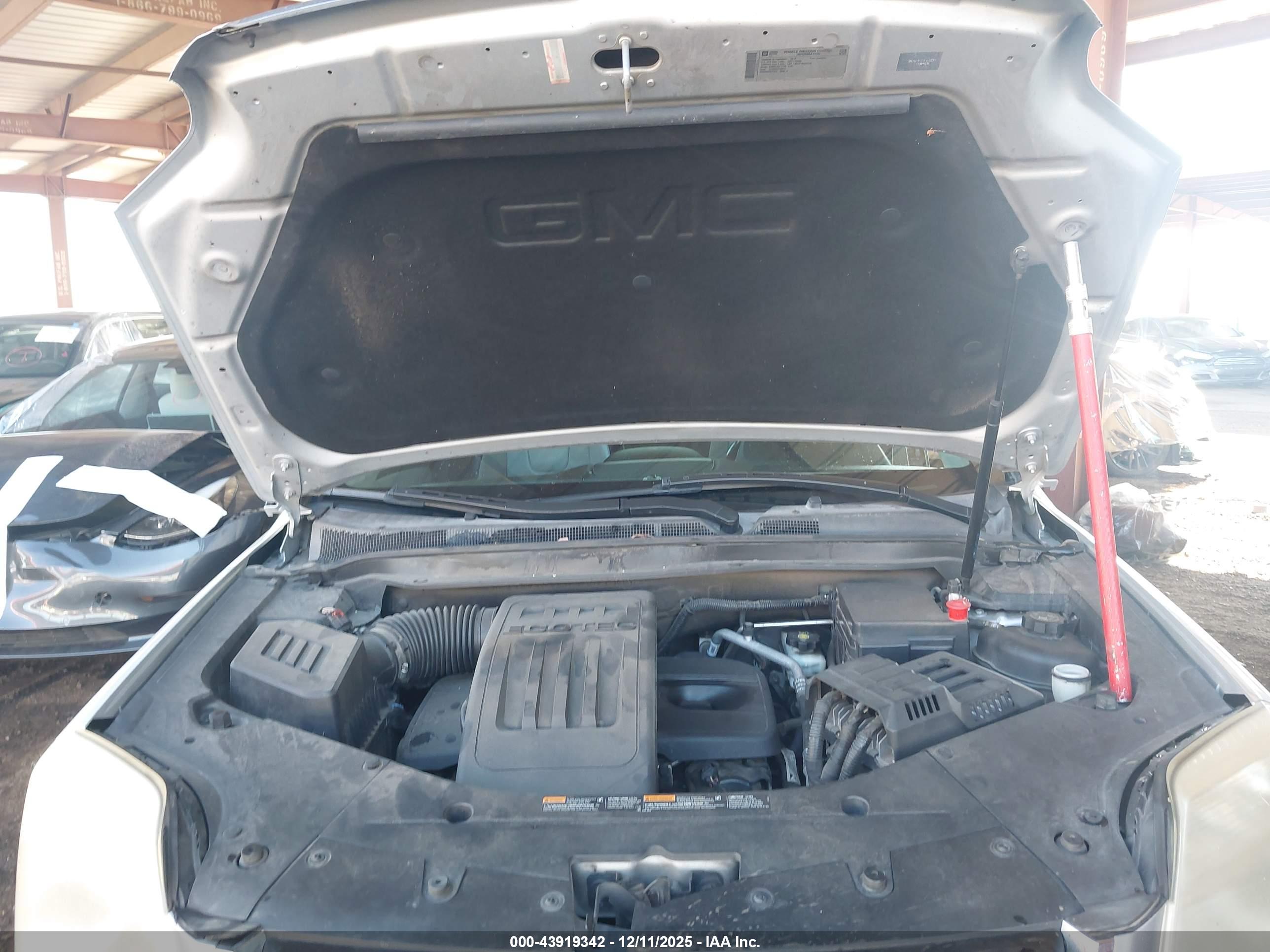 GMC TERRAIN image 10