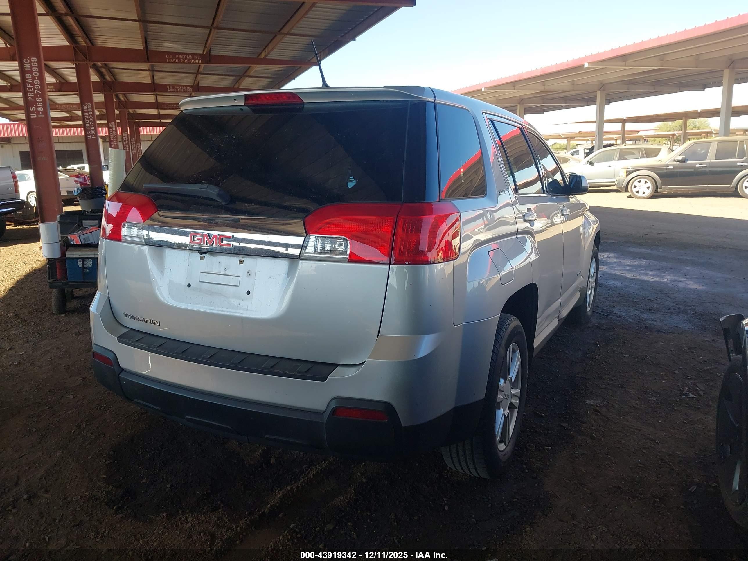 GMC TERRAIN image 4