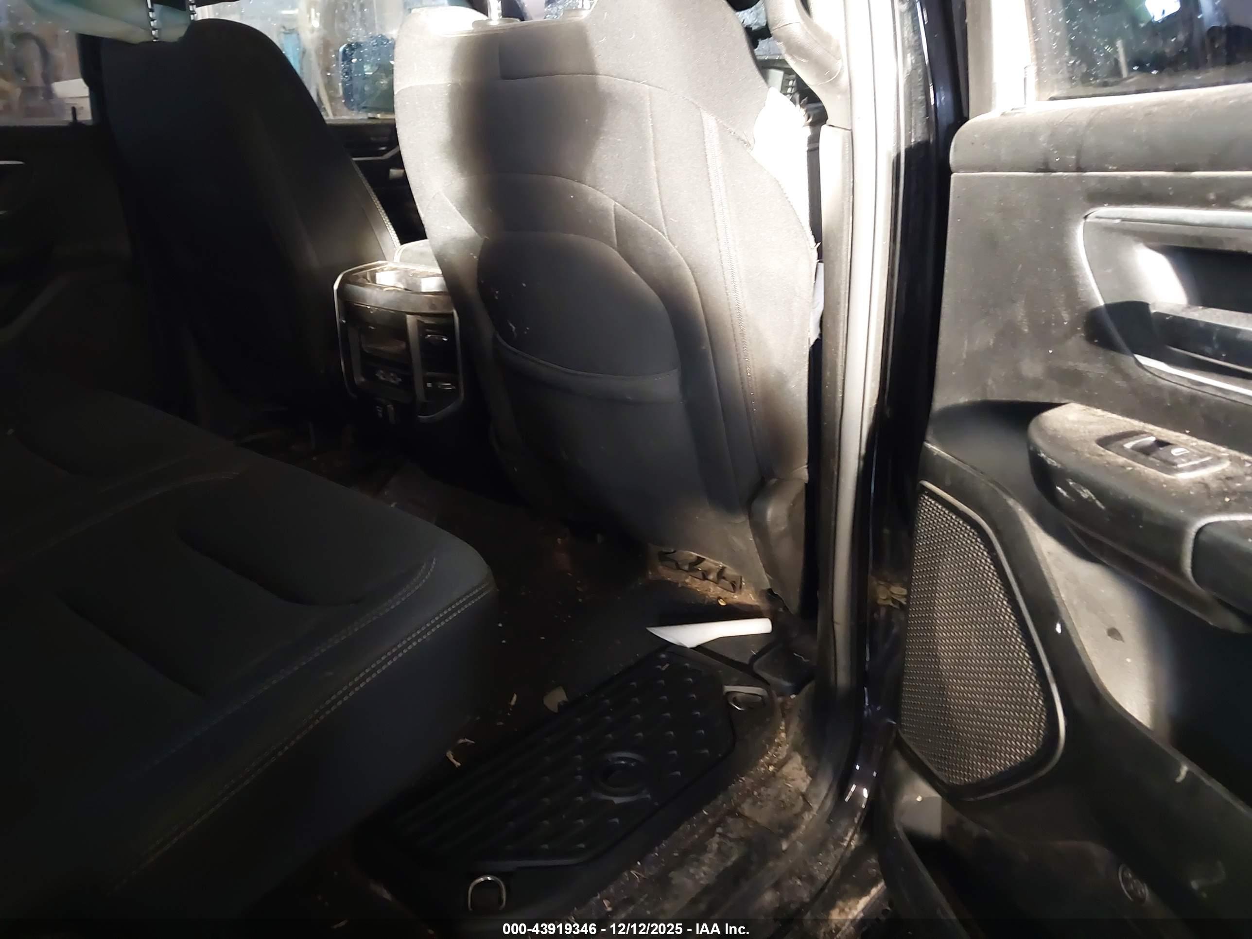 RAM 1500 image 8