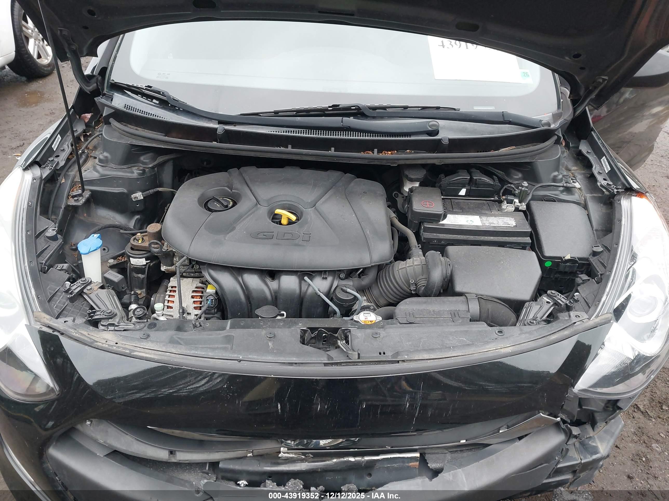 HYUNDAI ELANTRA image 10