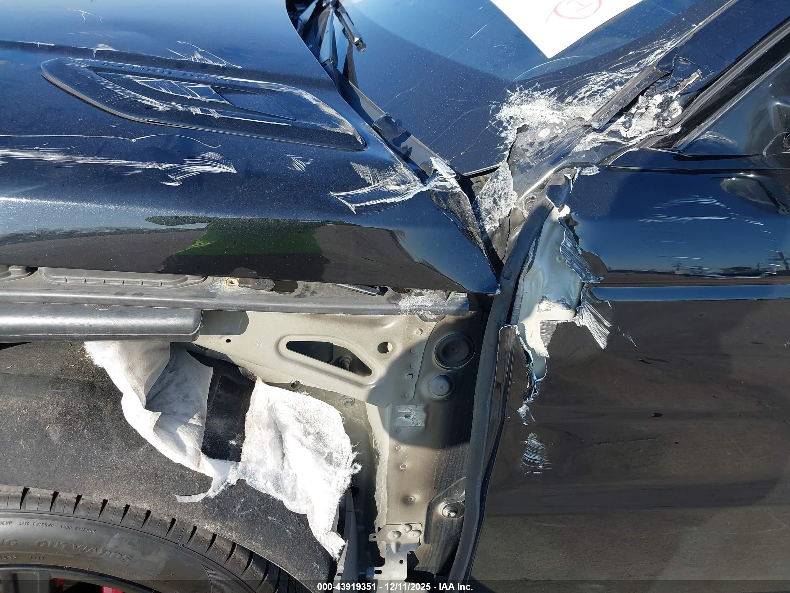 LAND ROVER image 6