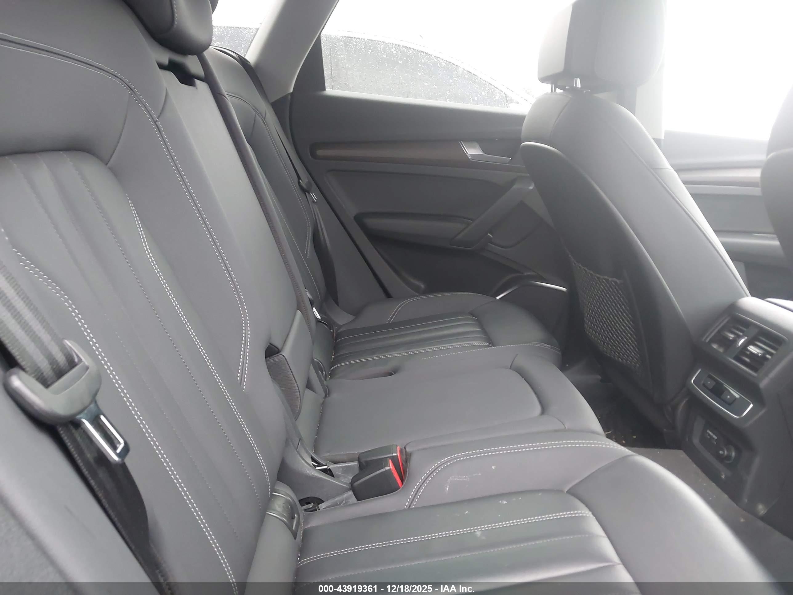 AUDI Q5 image 8