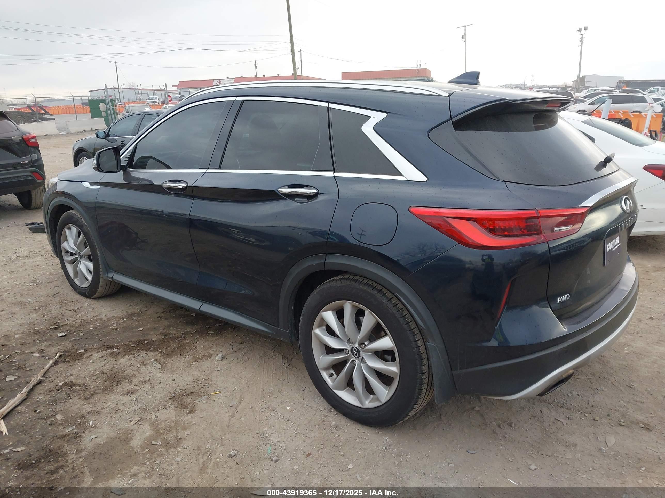 INFINITI QX50 image 3