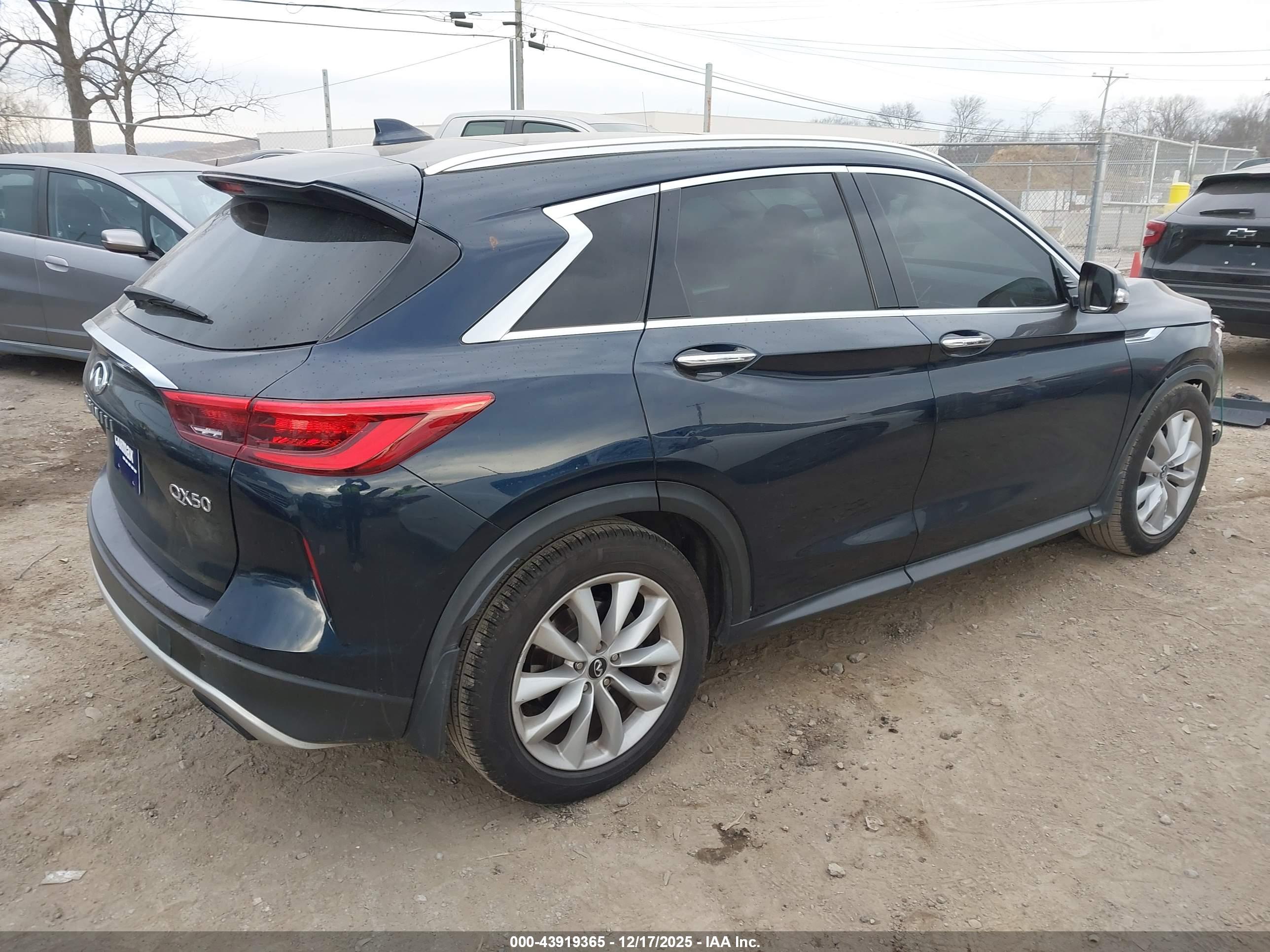 INFINITI QX50 image 4
