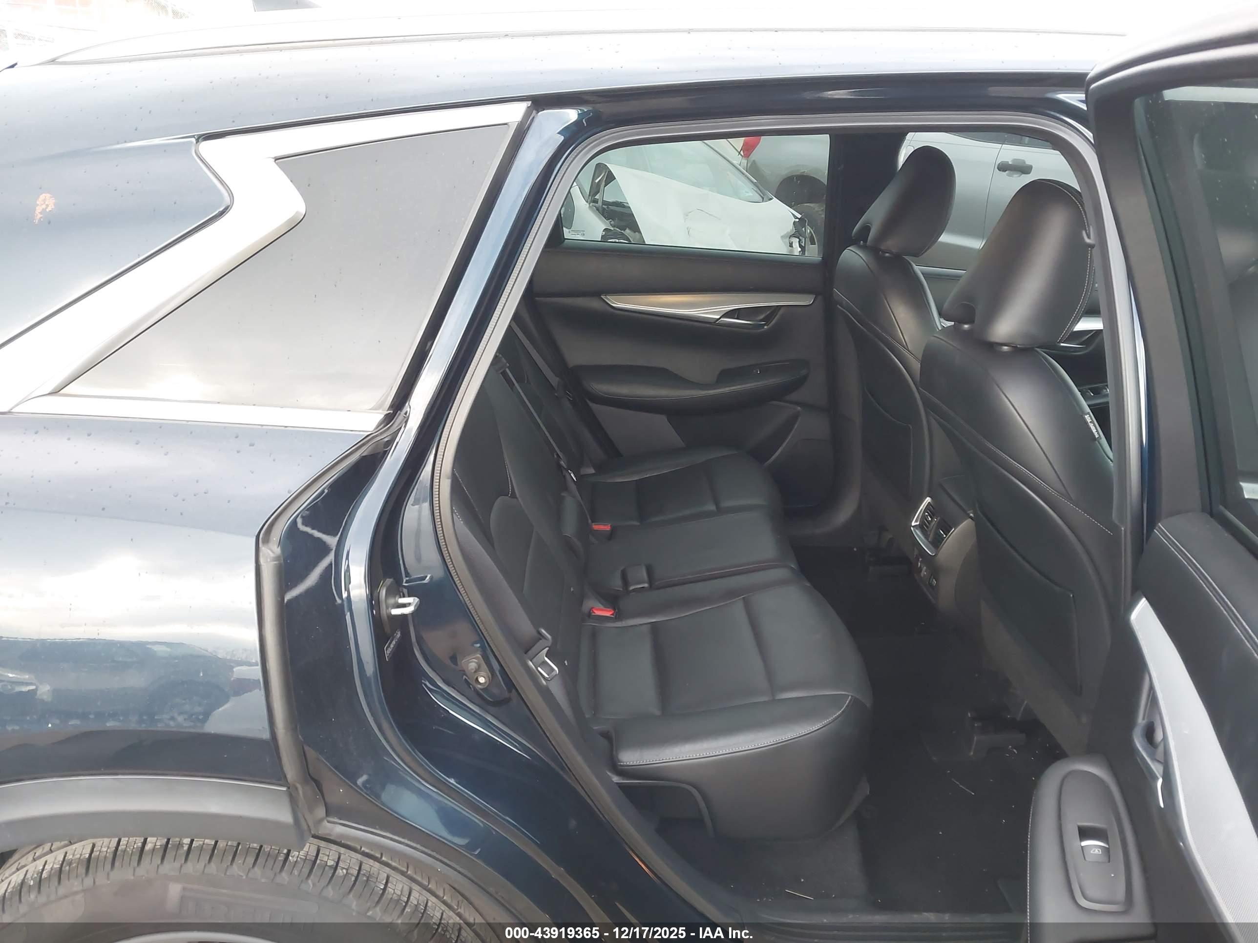 INFINITI QX50 image 8