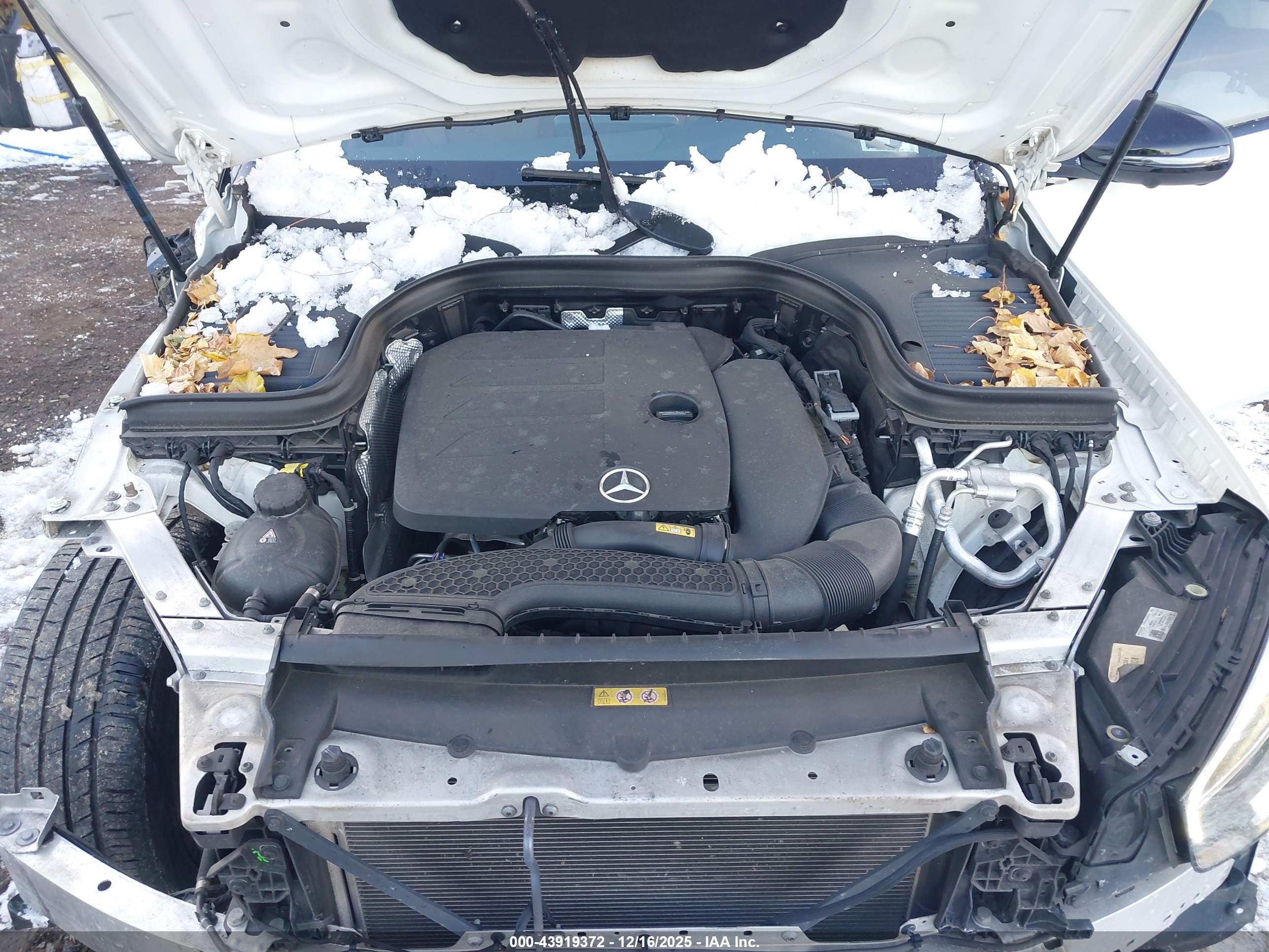 MERCEDES-BENZ GLC image 10