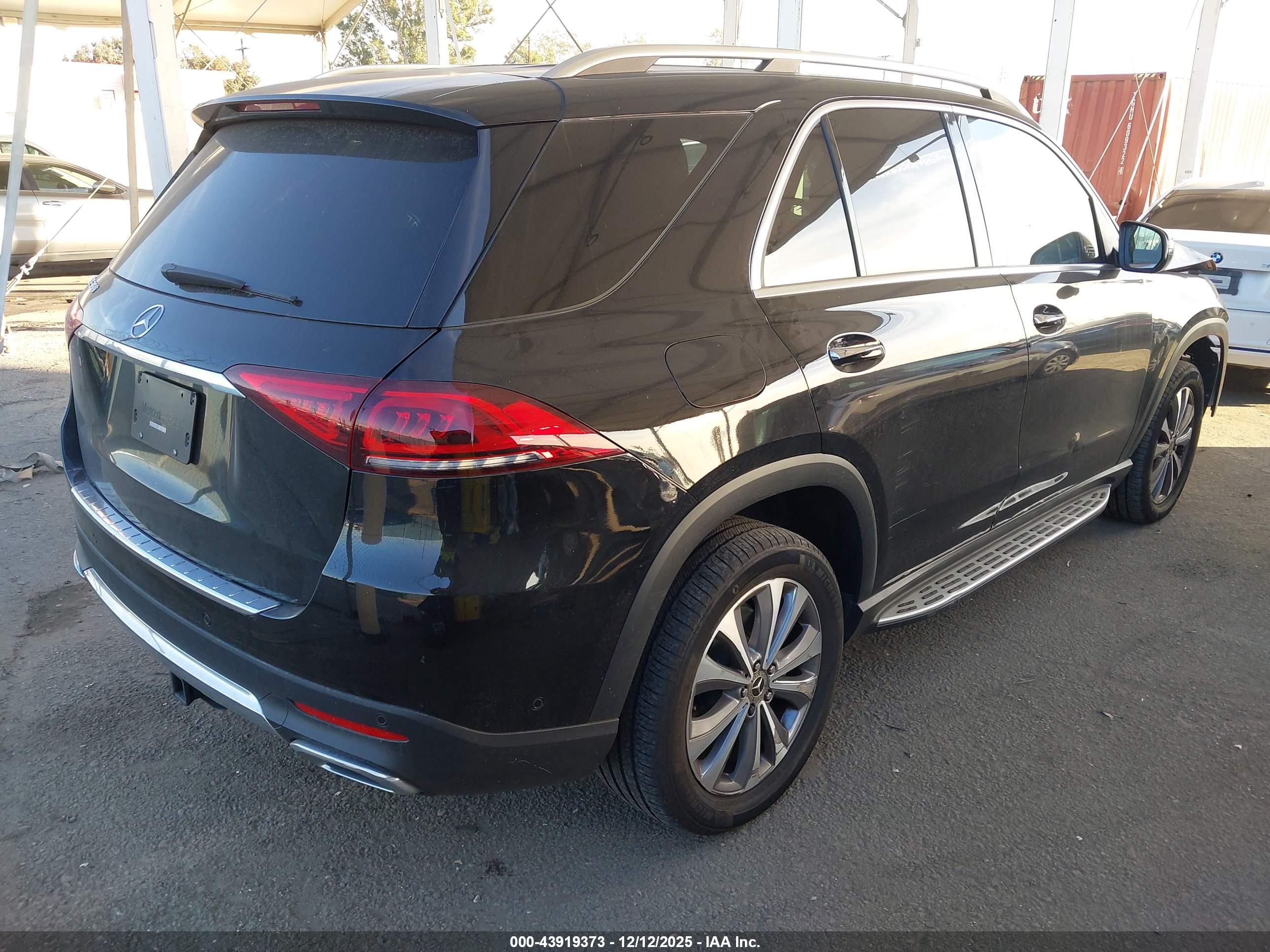 MERCEDES-BENZ GLE image 4