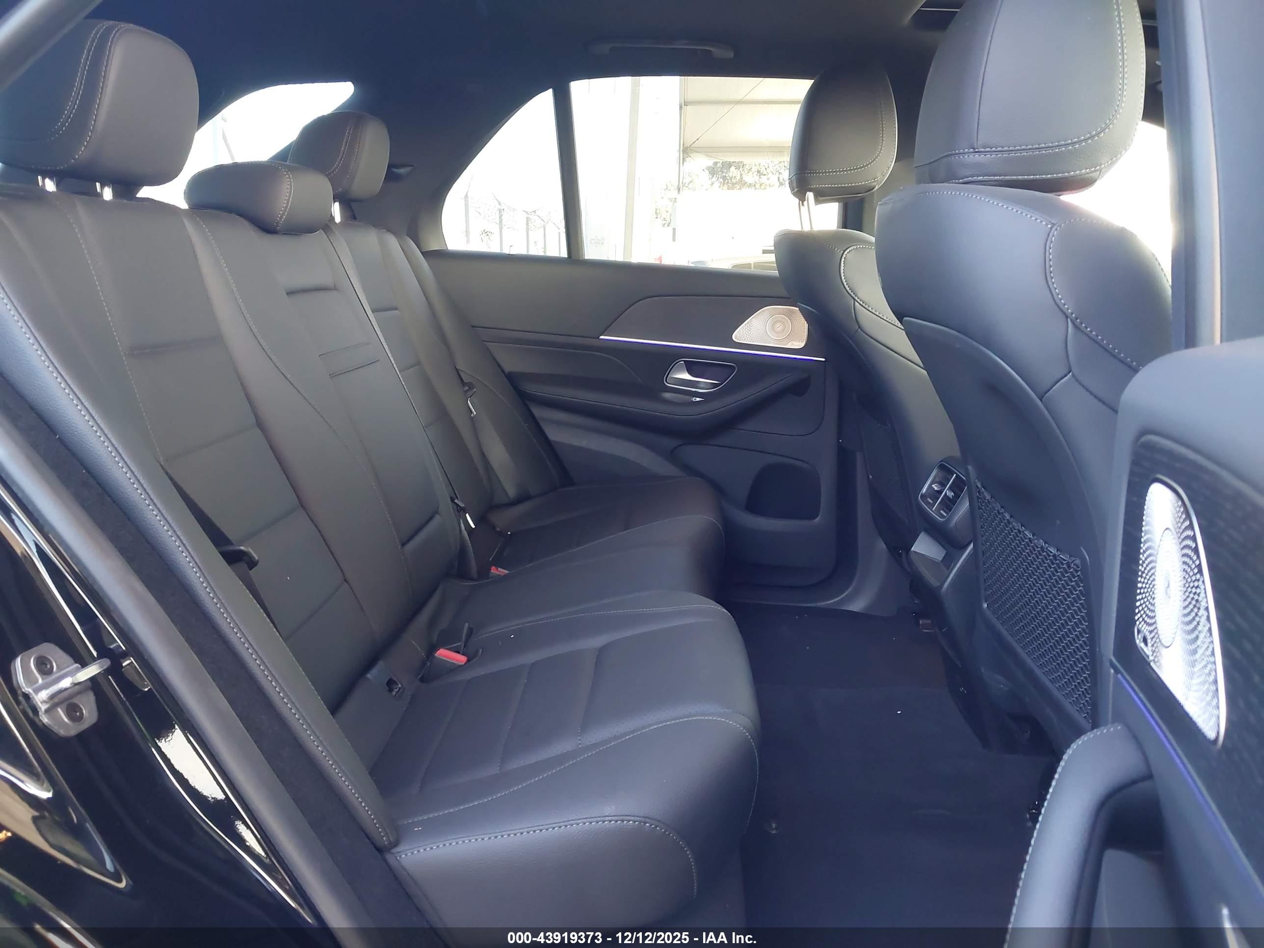 MERCEDES-BENZ GLE image 8