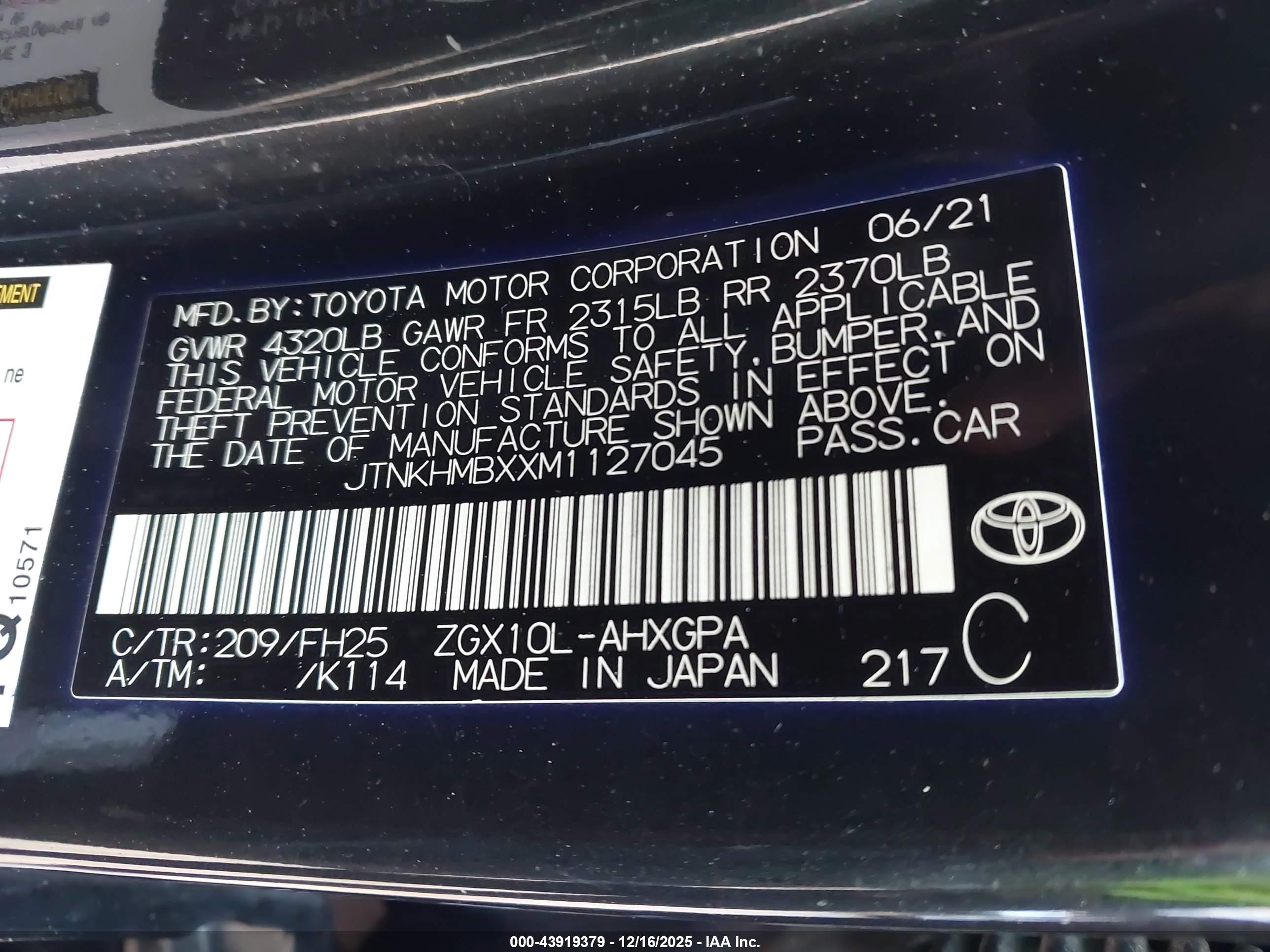 TOYOTA C-HR image 9