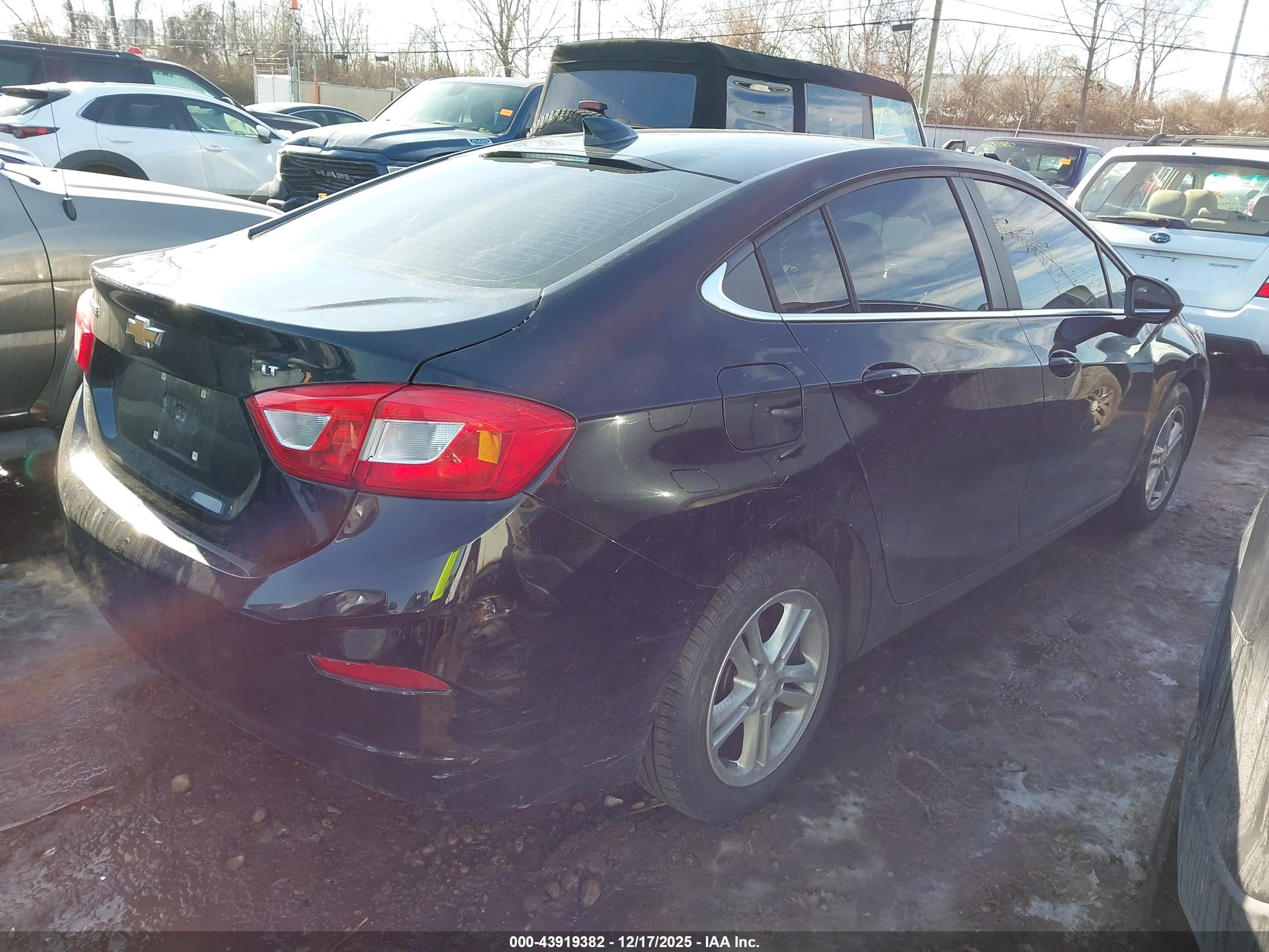 CHEVROLET CRUZE image 4