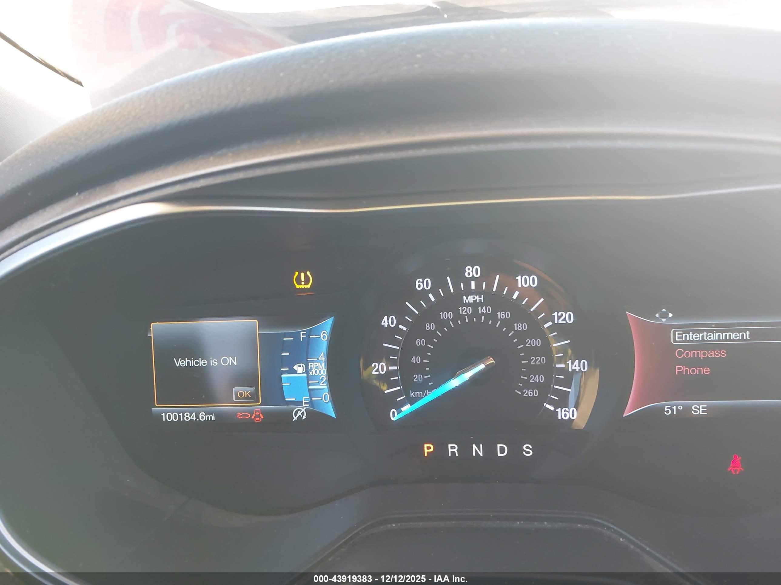 FORD FUSION image 7