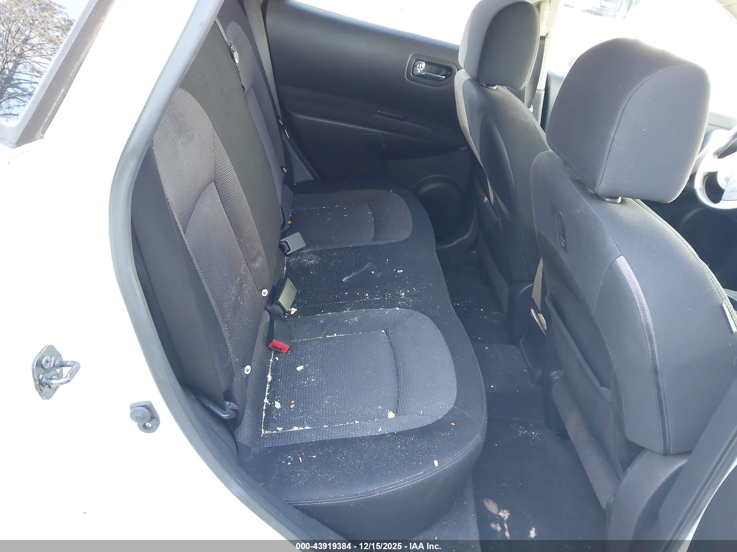 NISSAN ROGUE image 8