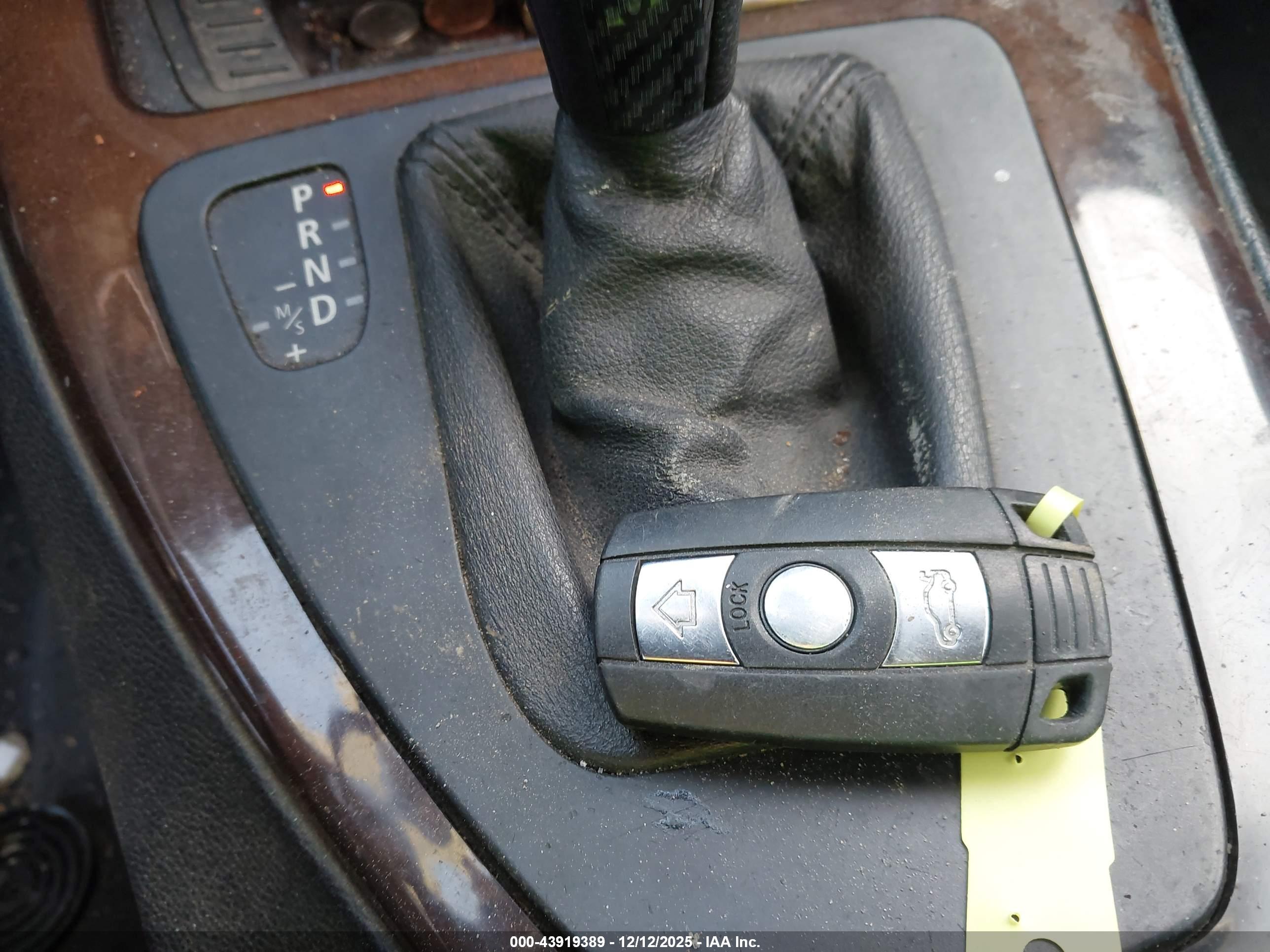 BMW 328XI image 11