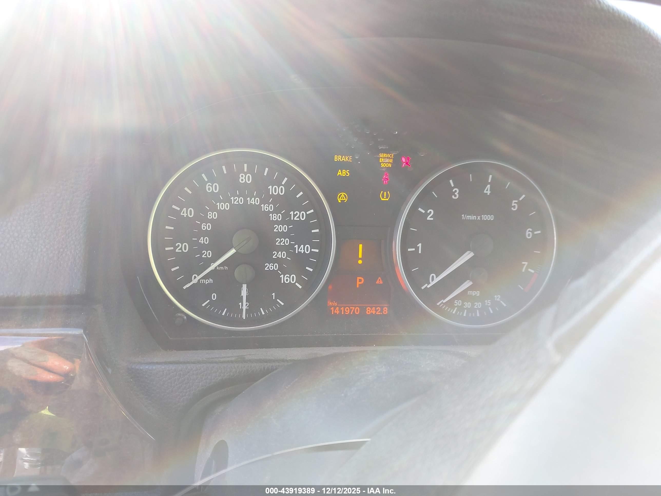 BMW 328XI image 7