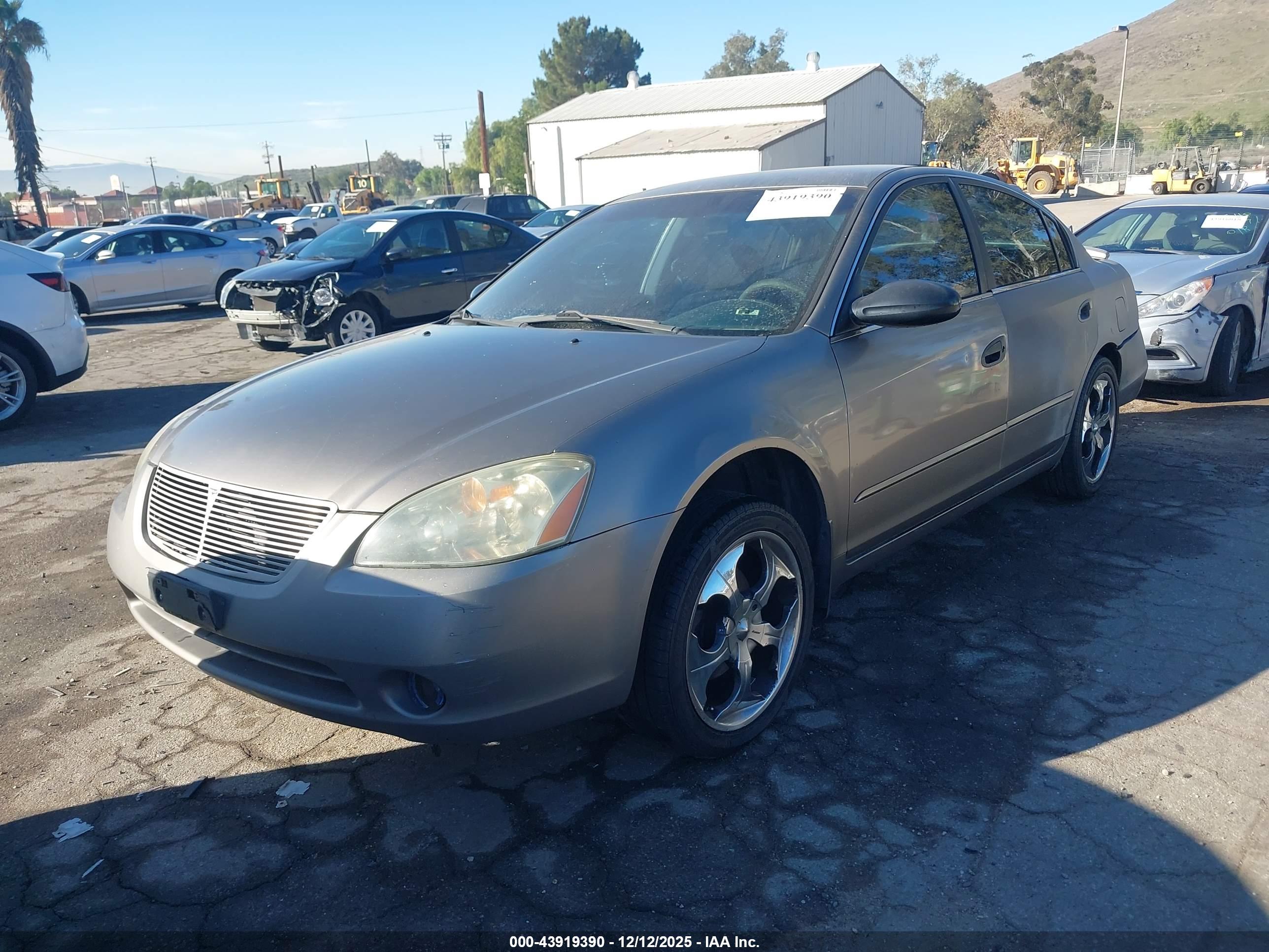 NISSAN ALTIMA image 2