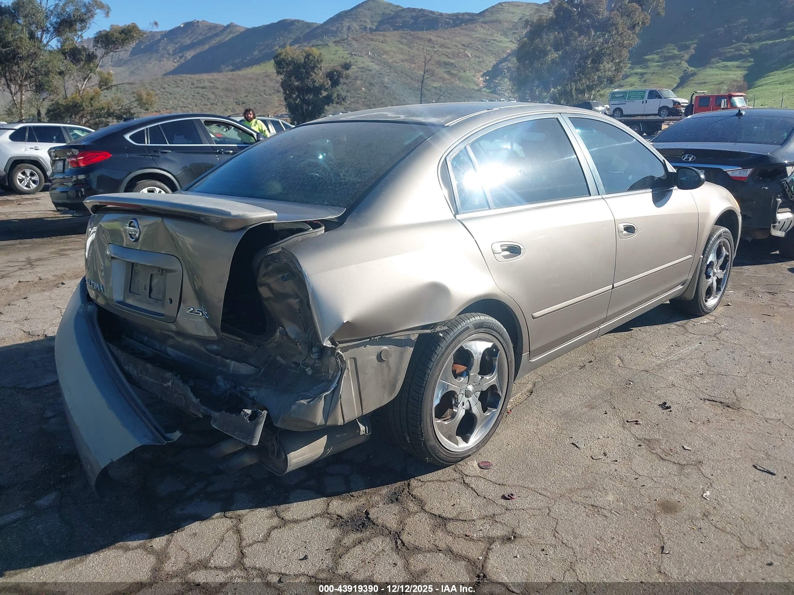 NISSAN ALTIMA image 4