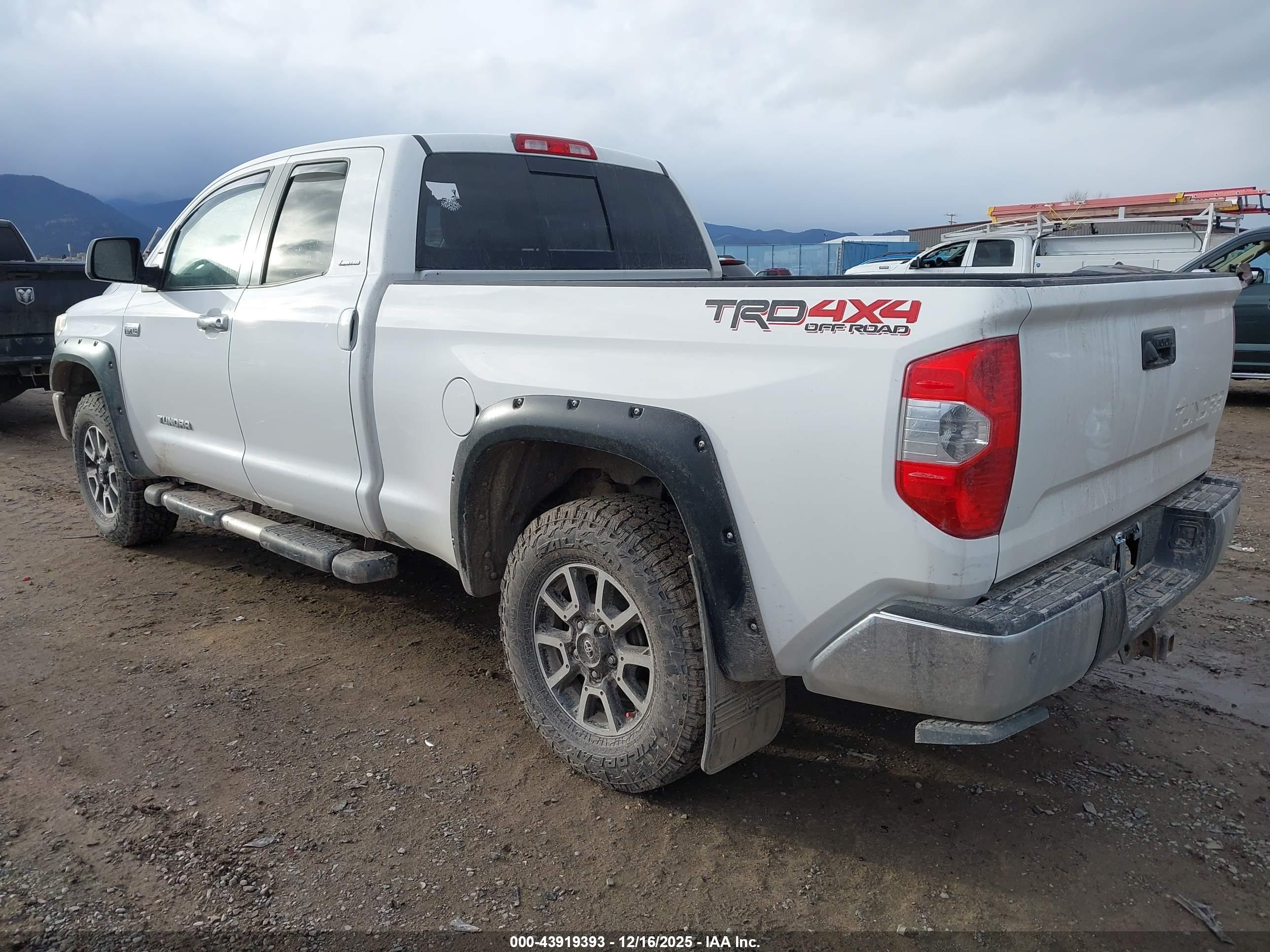 TOYOTA TUNDRA image 3