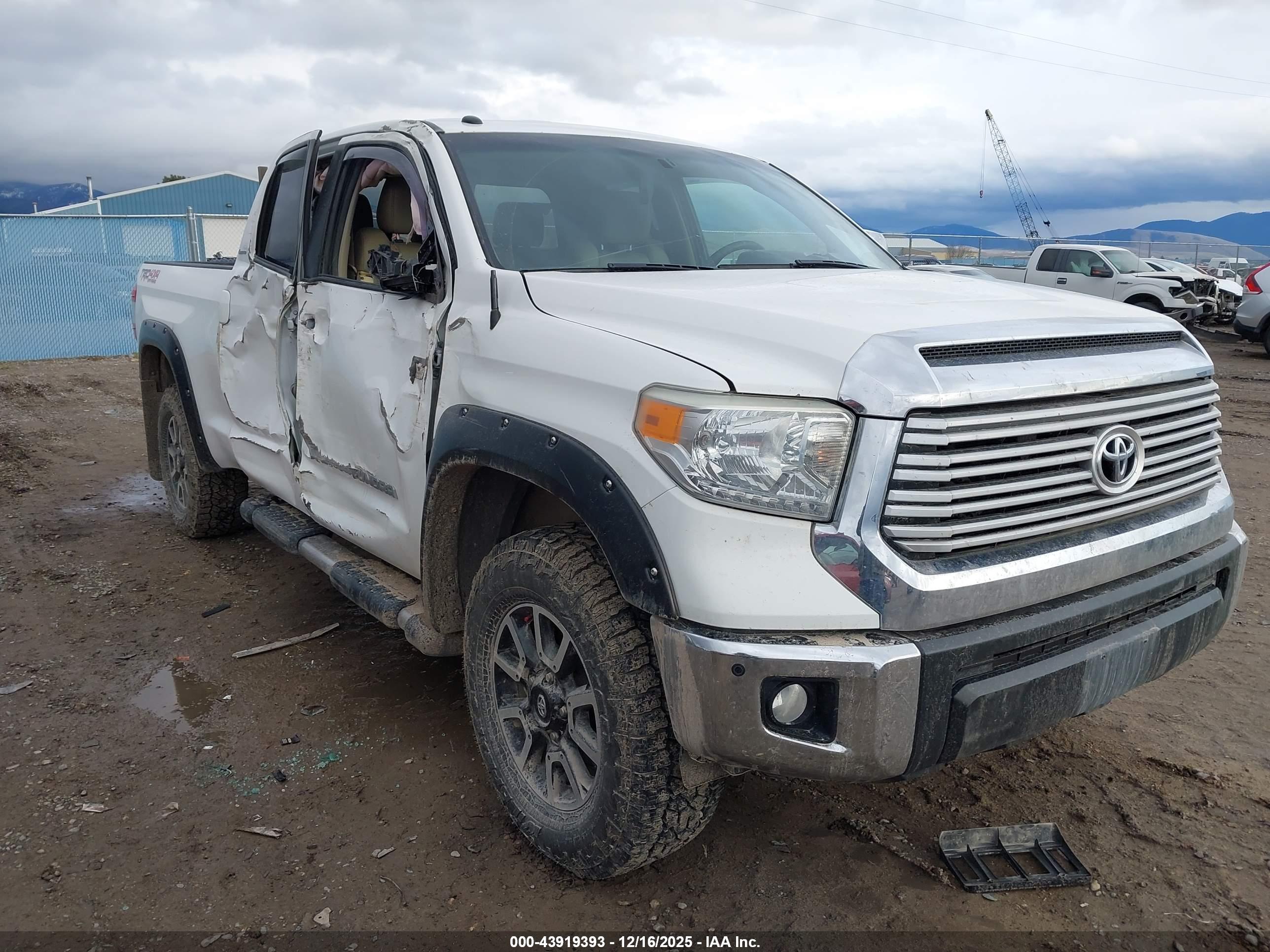 TOYOTA TUNDRA image 6