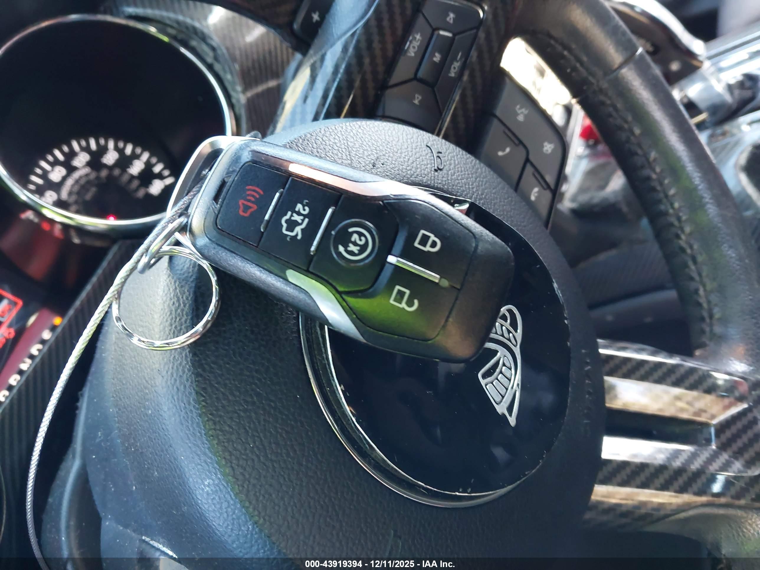 FORD MUSTANG image 11
