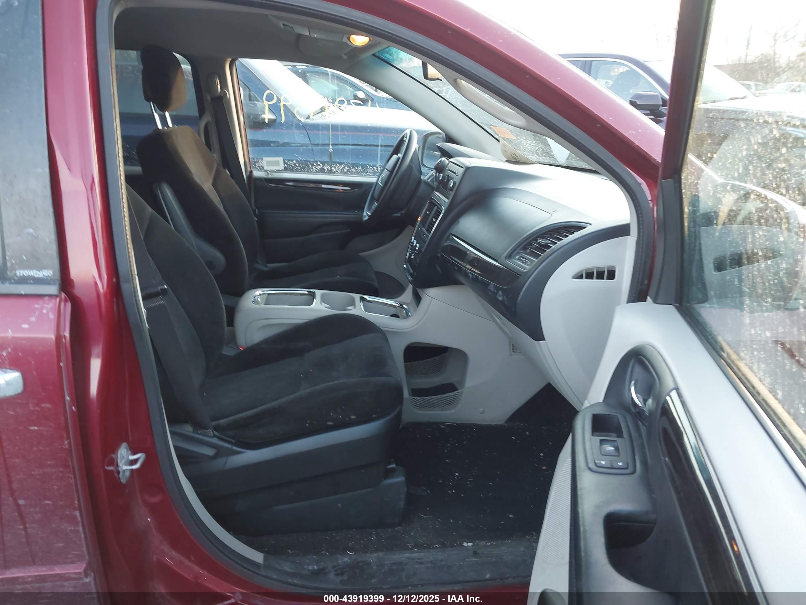 DODGE GRAND image 5