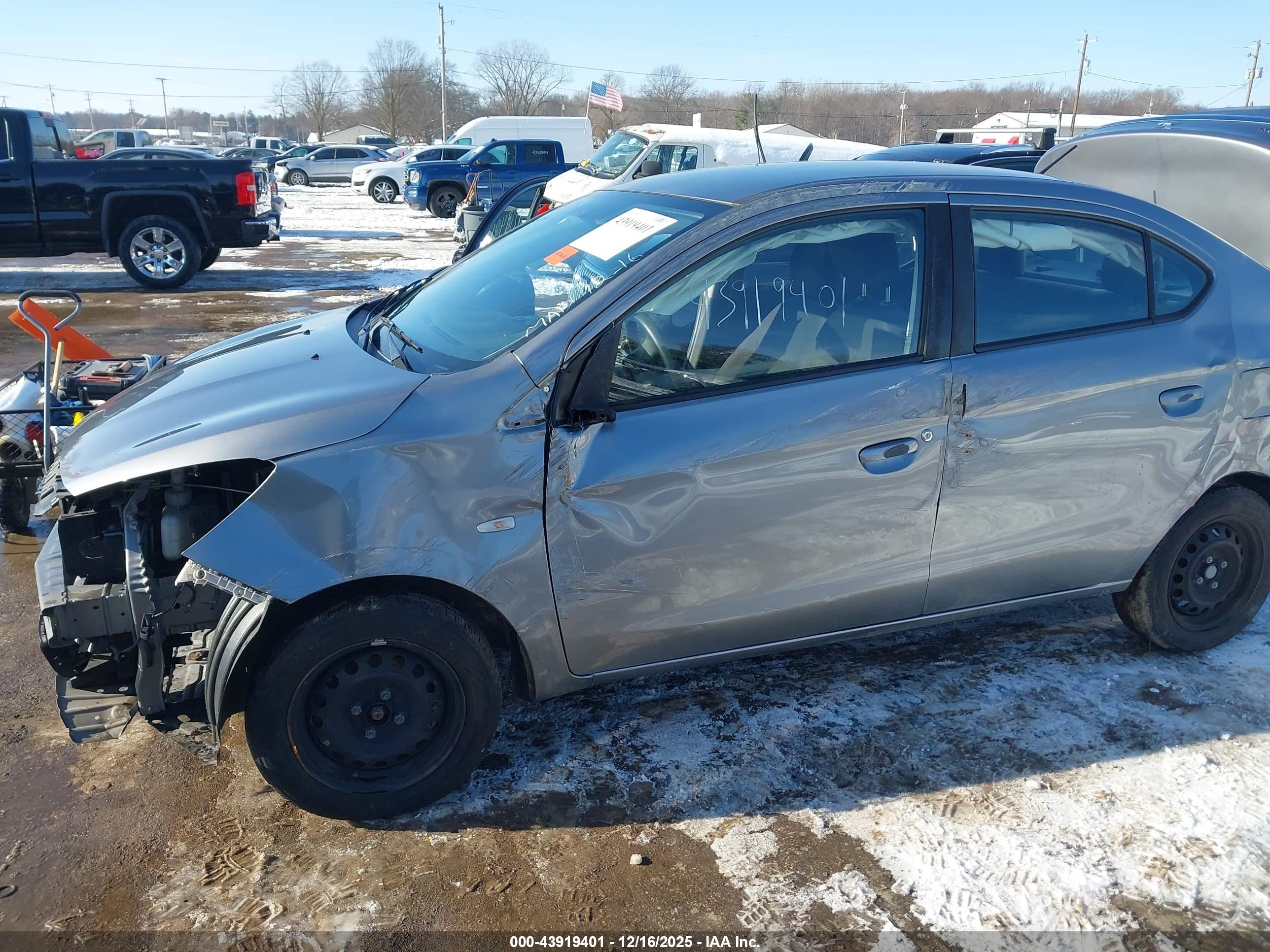 MITSUBISHI MIRAGE image 6