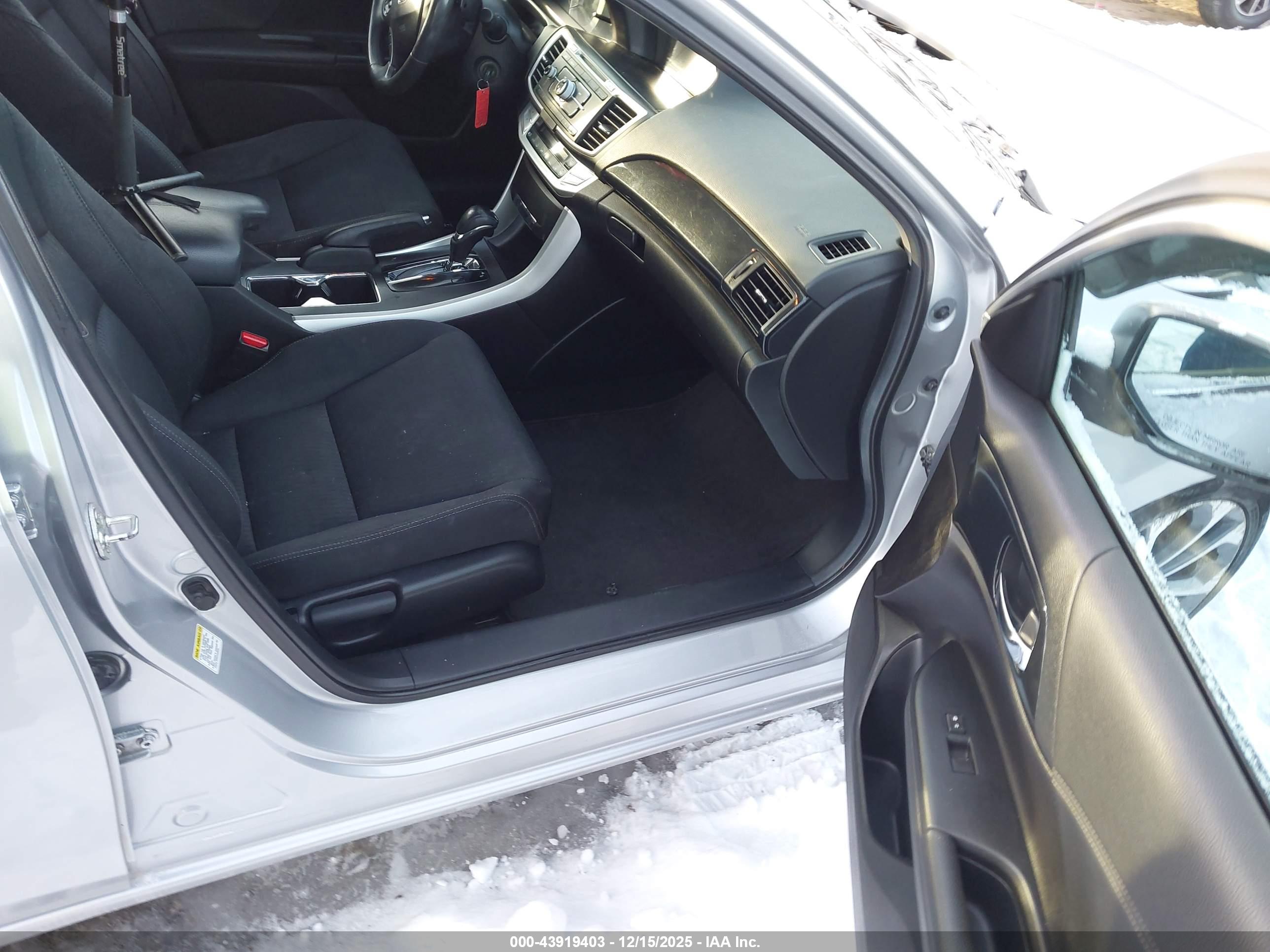 HONDA ACCORD image 5