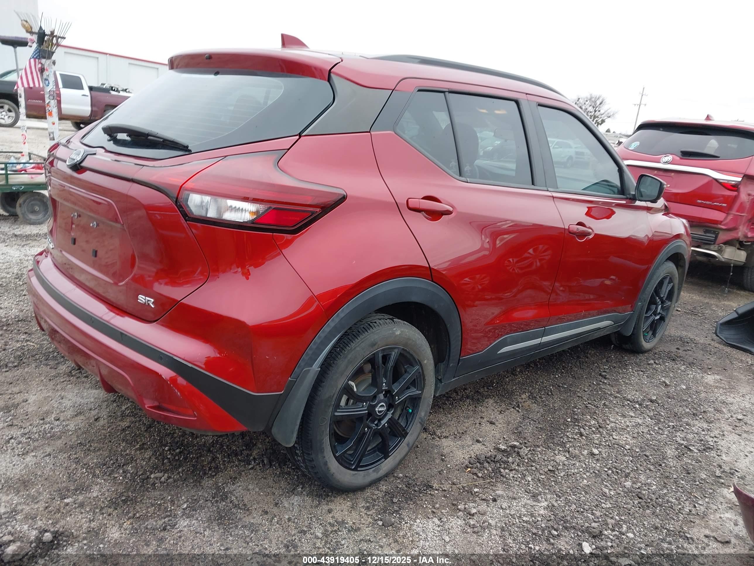 NISSAN KICKS image 4