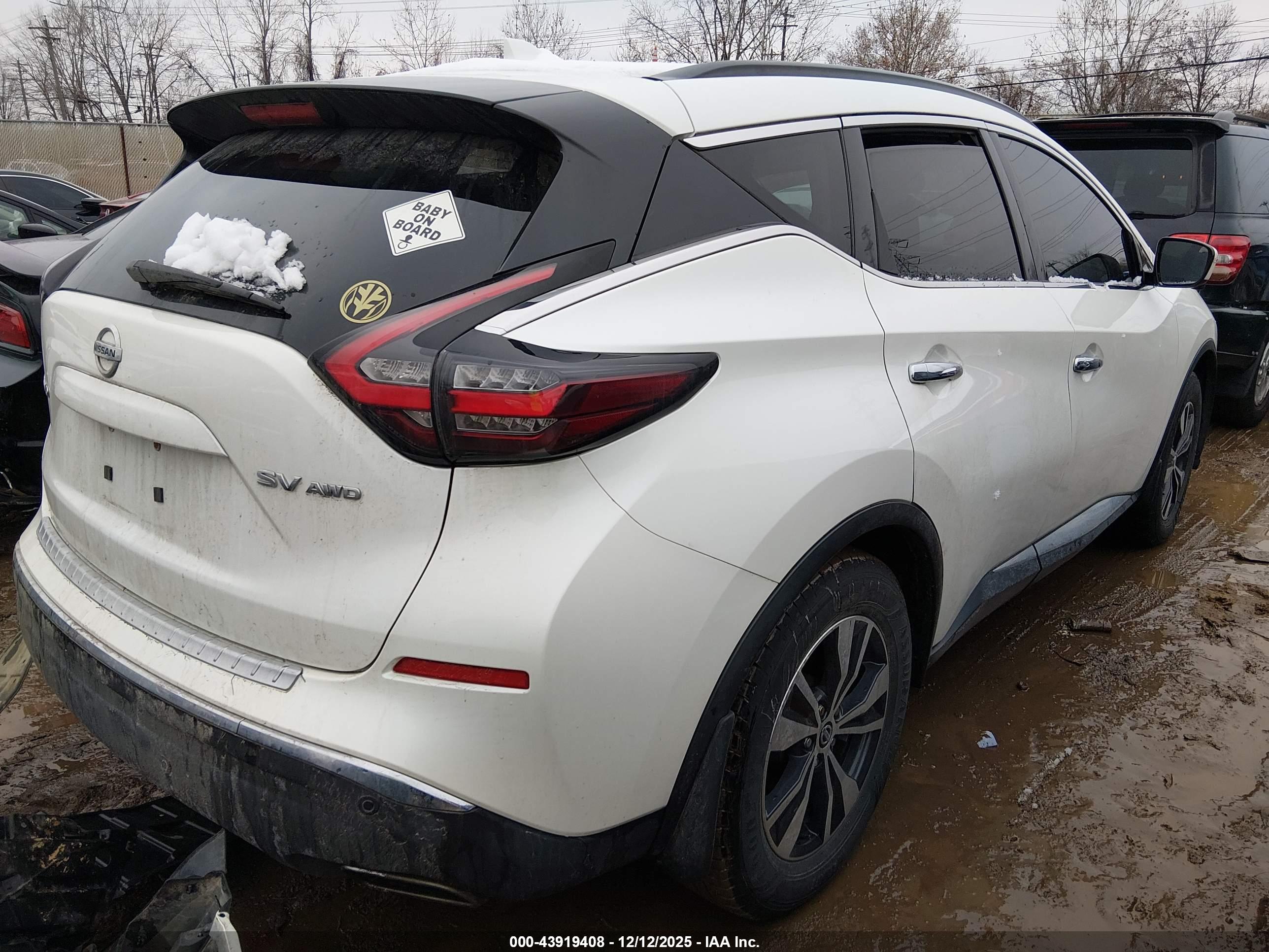 NISSAN MURANO image 4