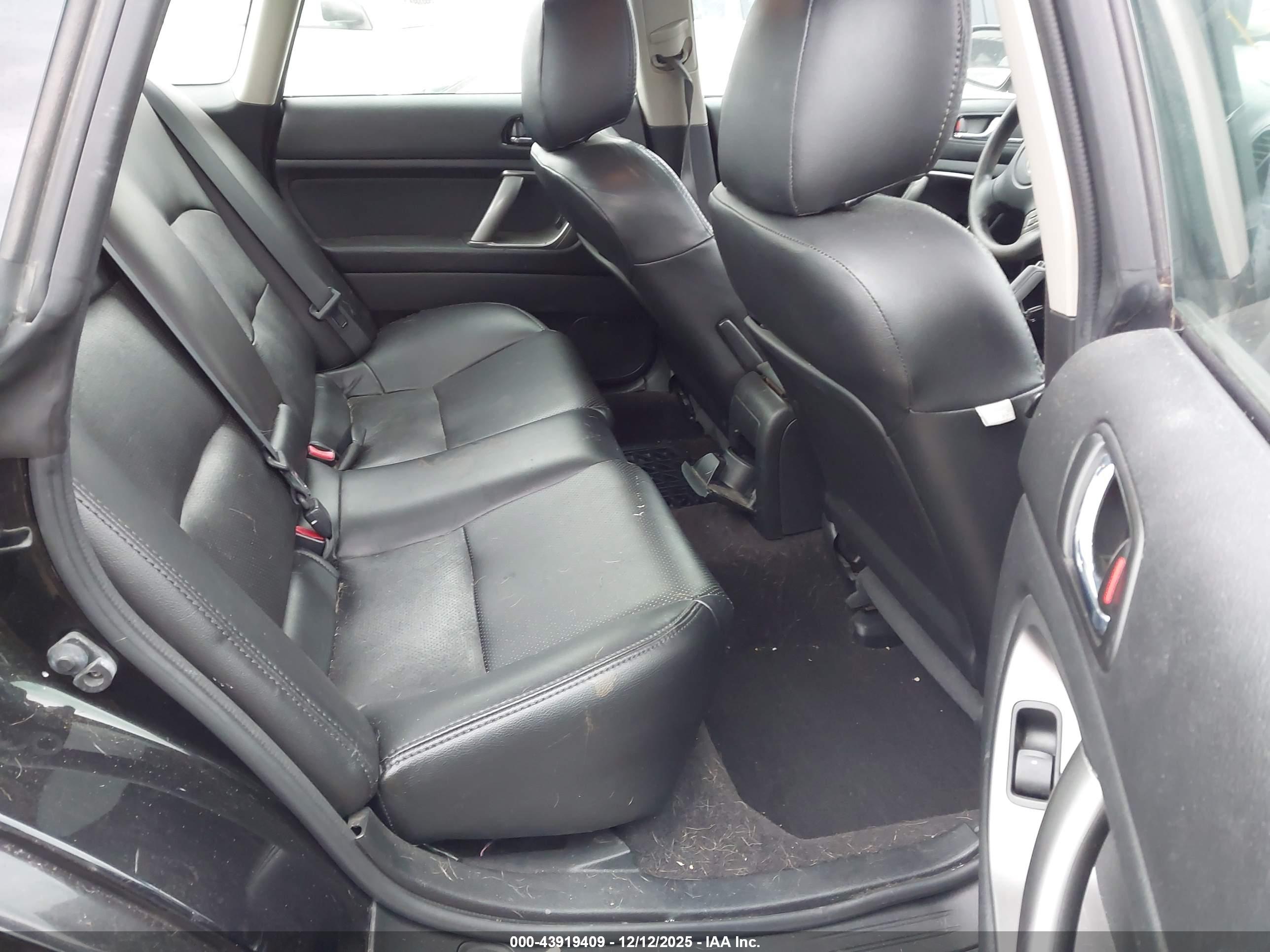 SUBARU LEGACY image 8