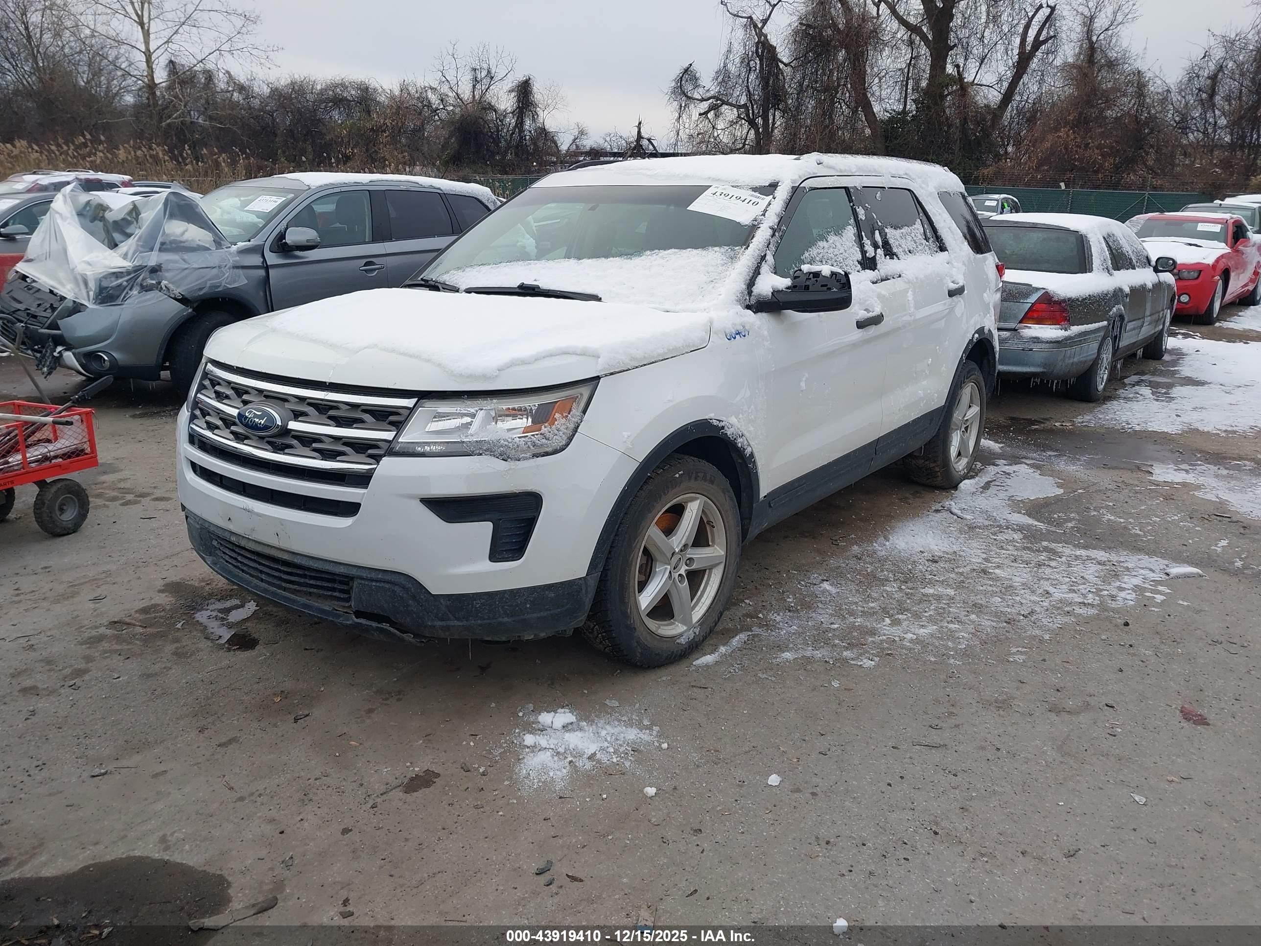 FORD EXPLORER image 2