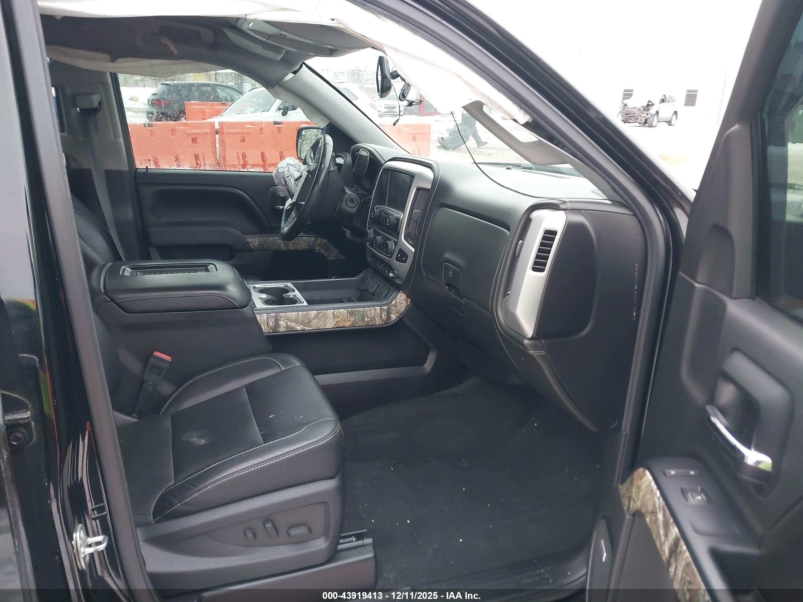 GMC SIERRA image 5