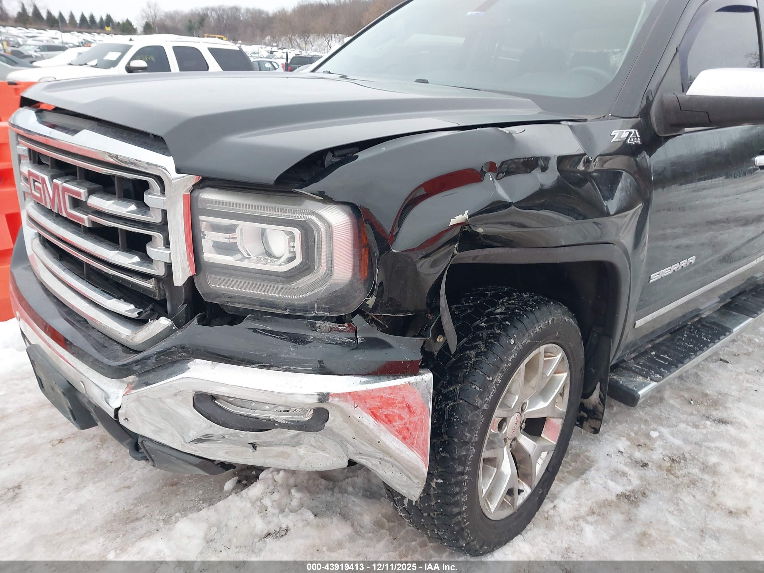 GMC SIERRA image 6