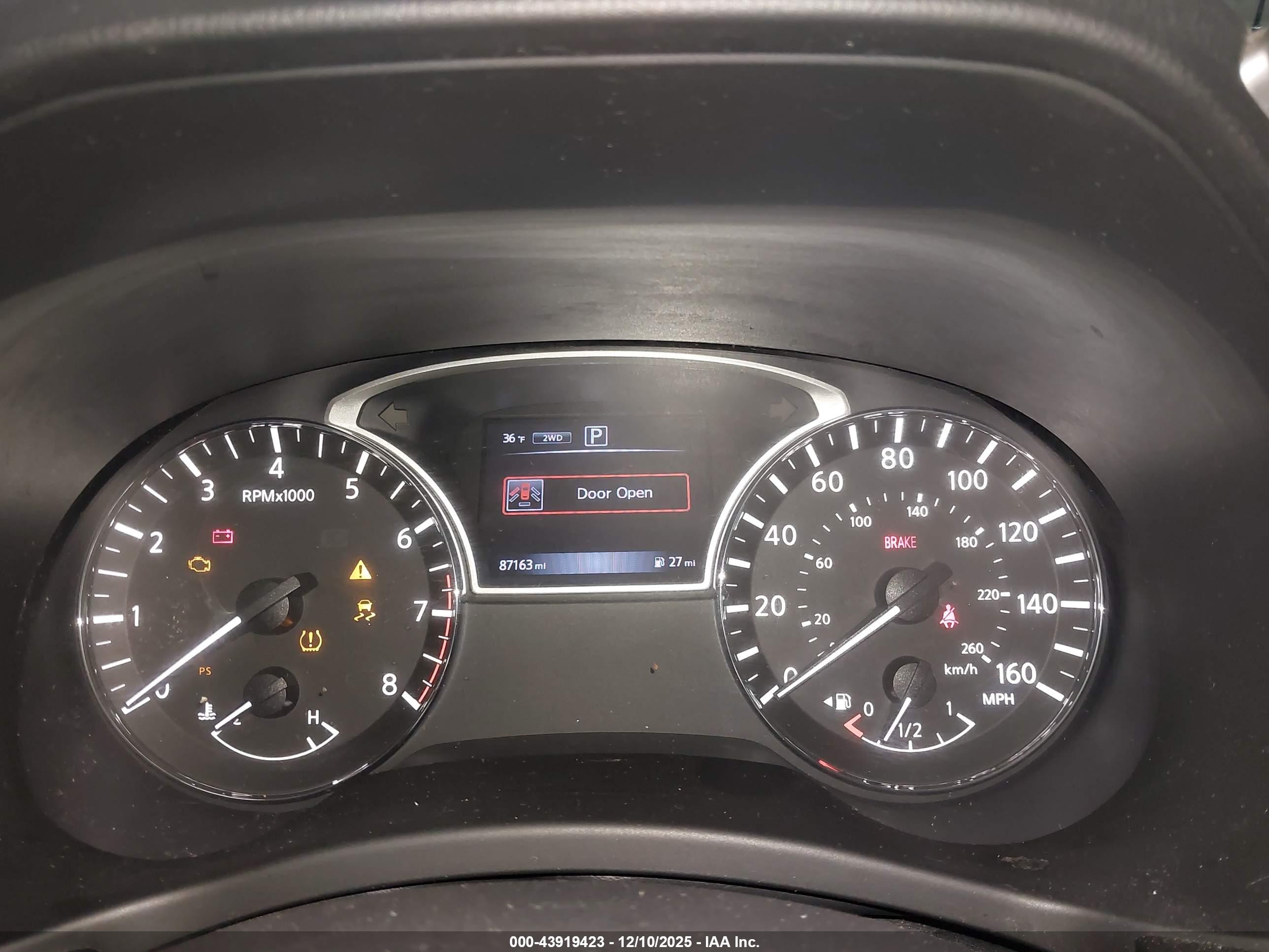 NISSAN PATHFINDER image 7