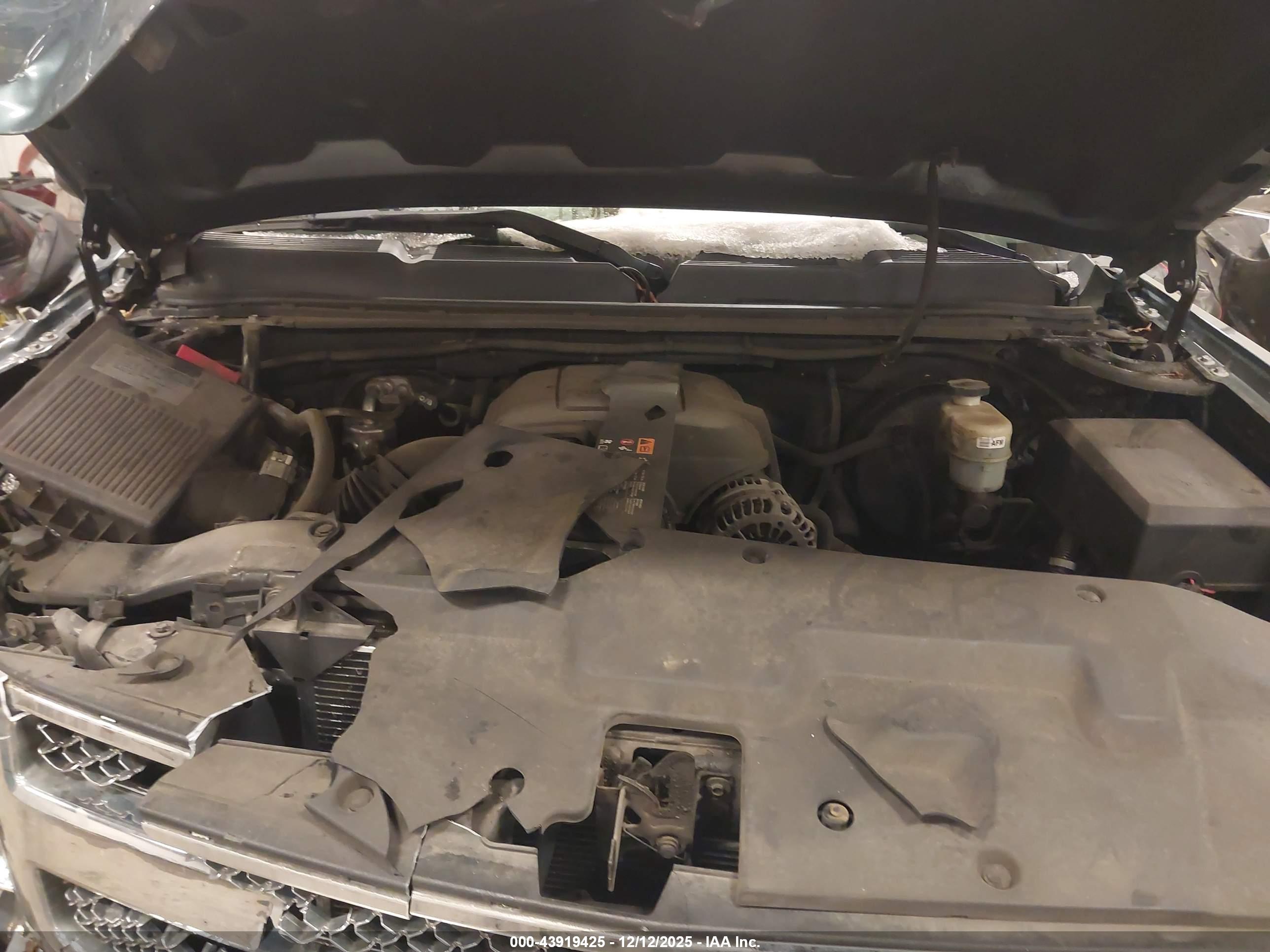CHEVROLET SILVERADO image 10