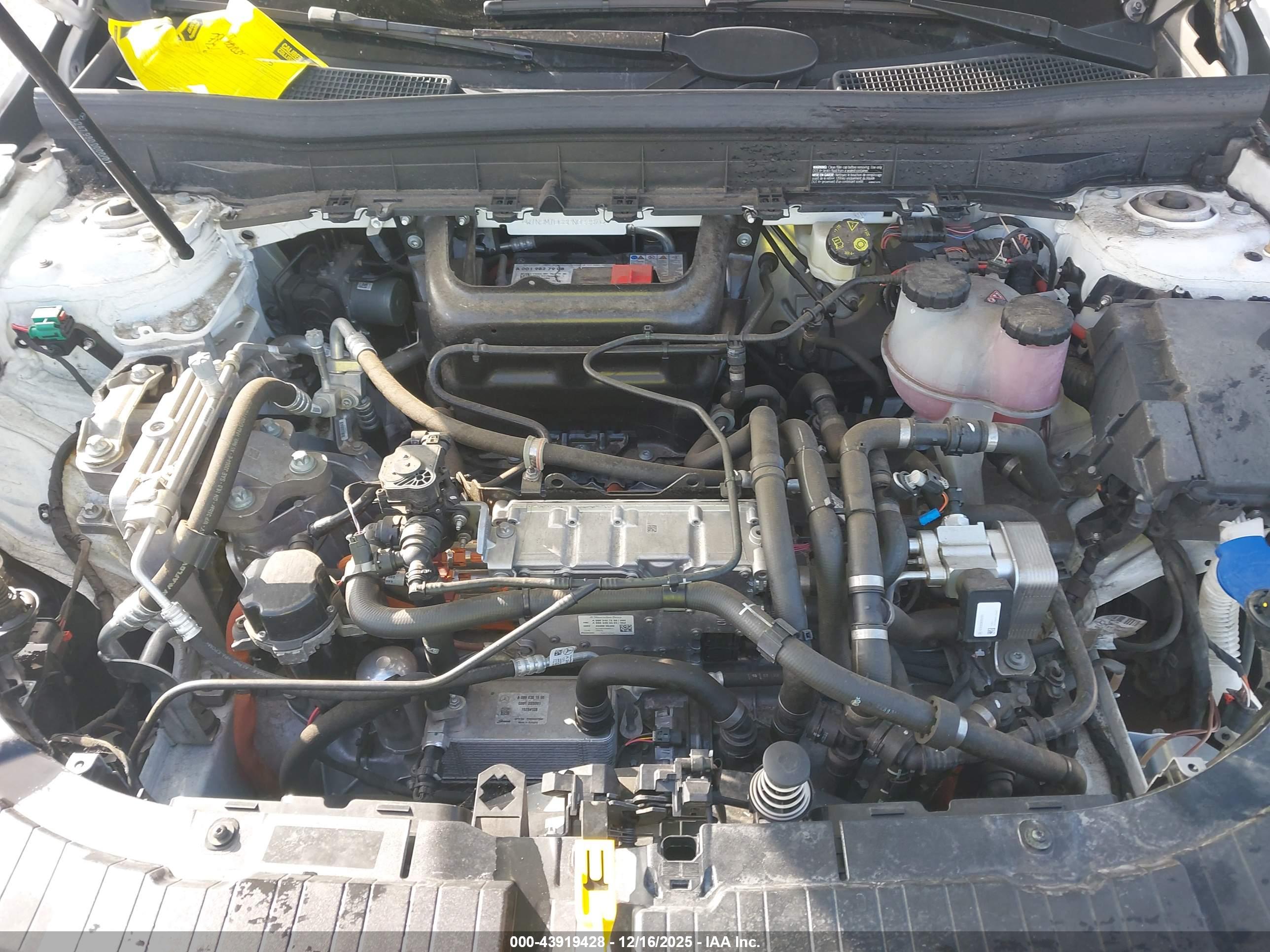 MERCEDES-BENZ EQB image 10