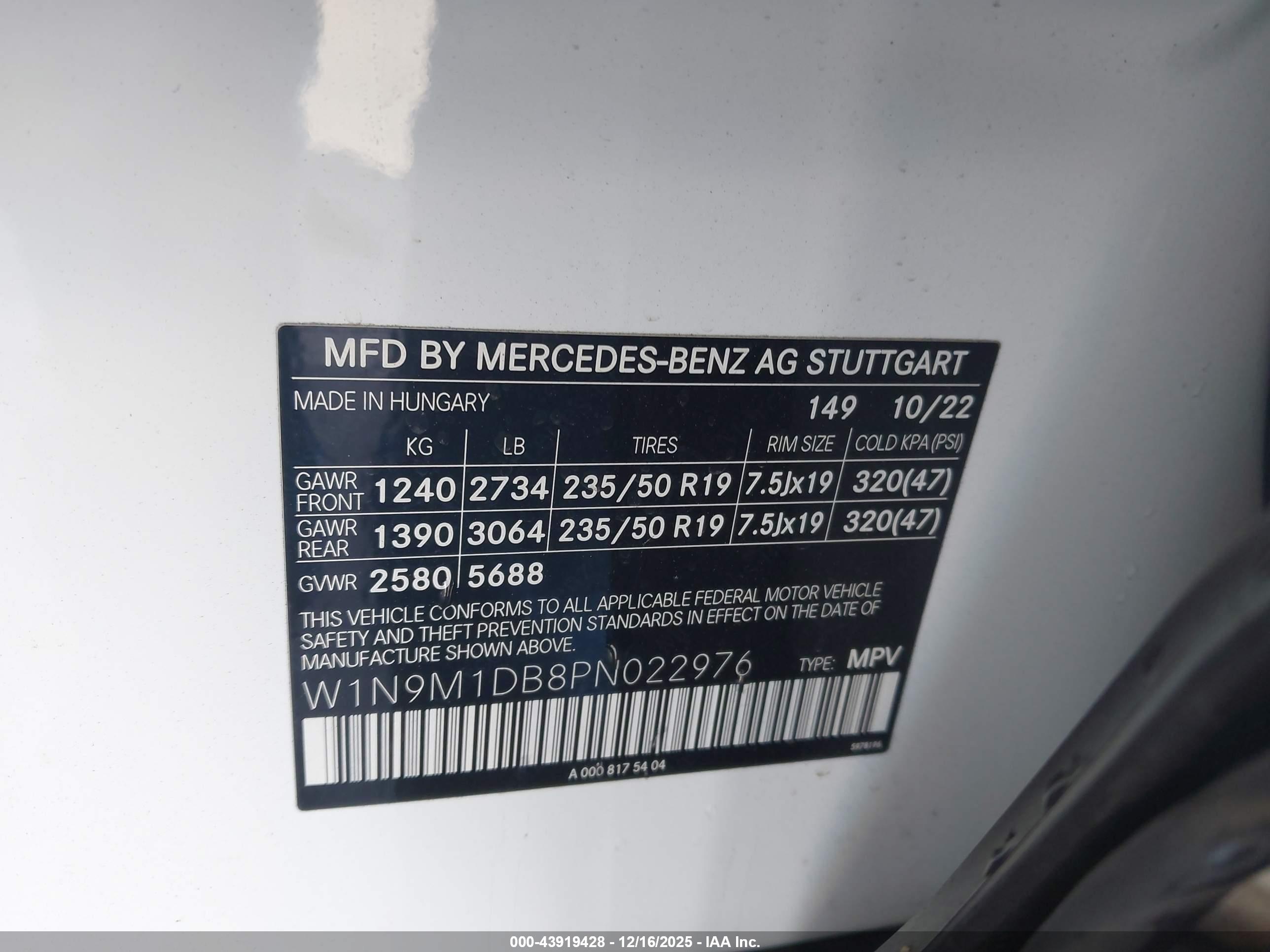 MERCEDES-BENZ EQB image 9