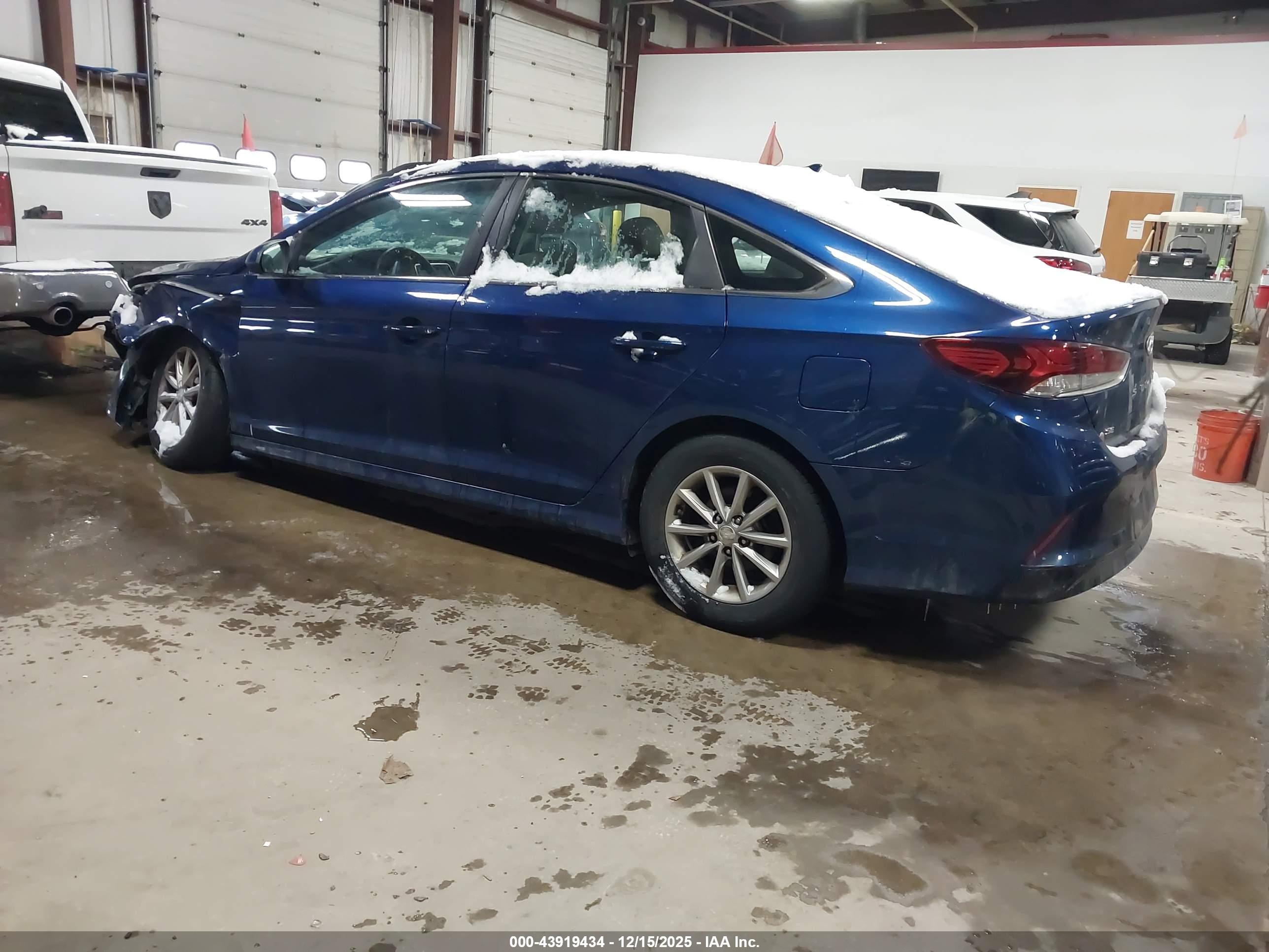 HYUNDAI SONATA image 3