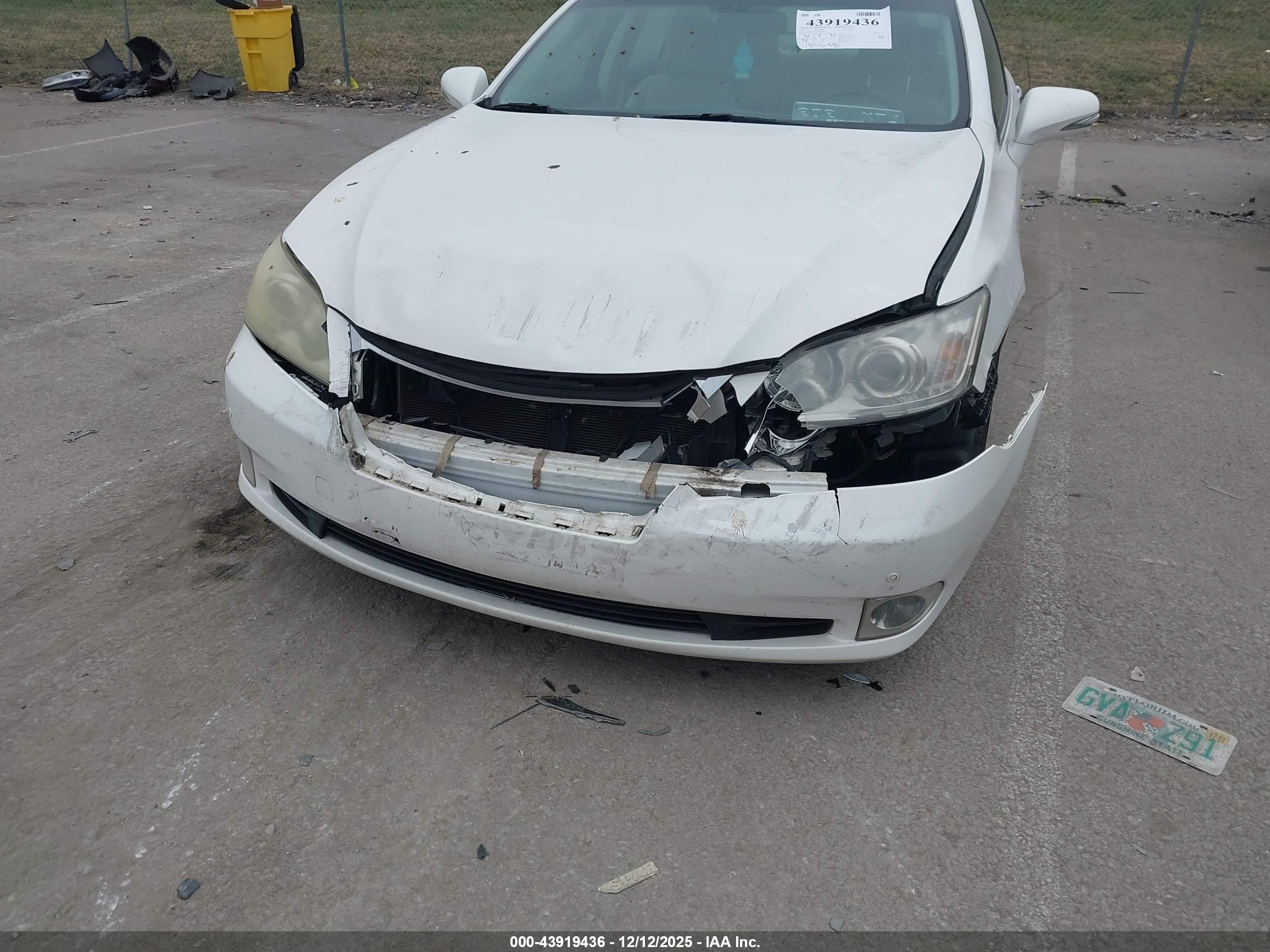 LEXUS ES image 6