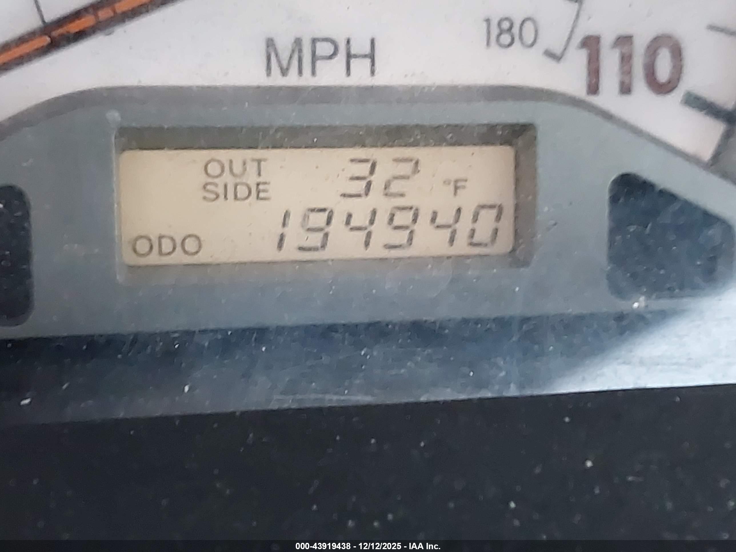 TOYOTA COROLLA image 7