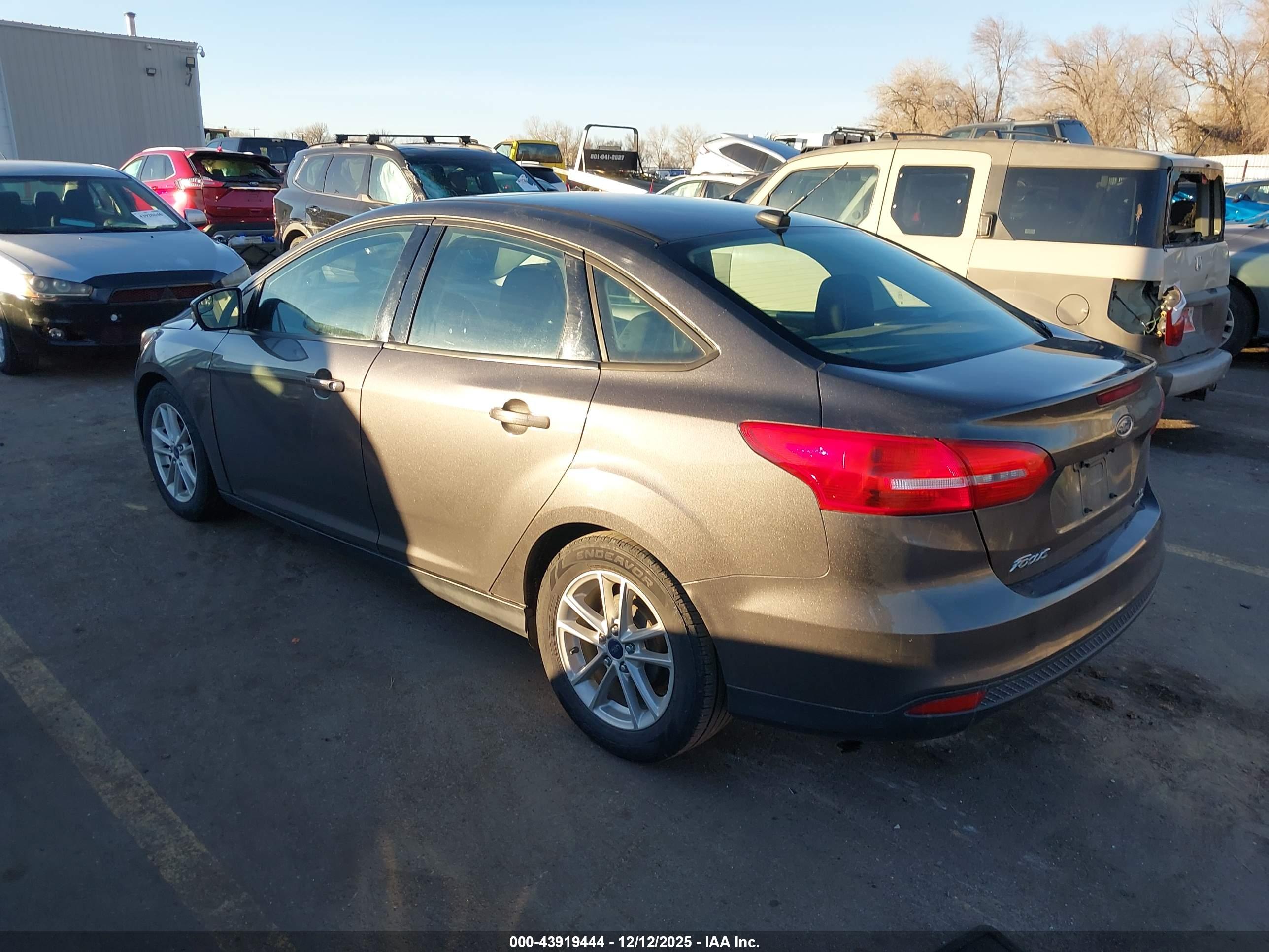 FORD FOCUS image 3