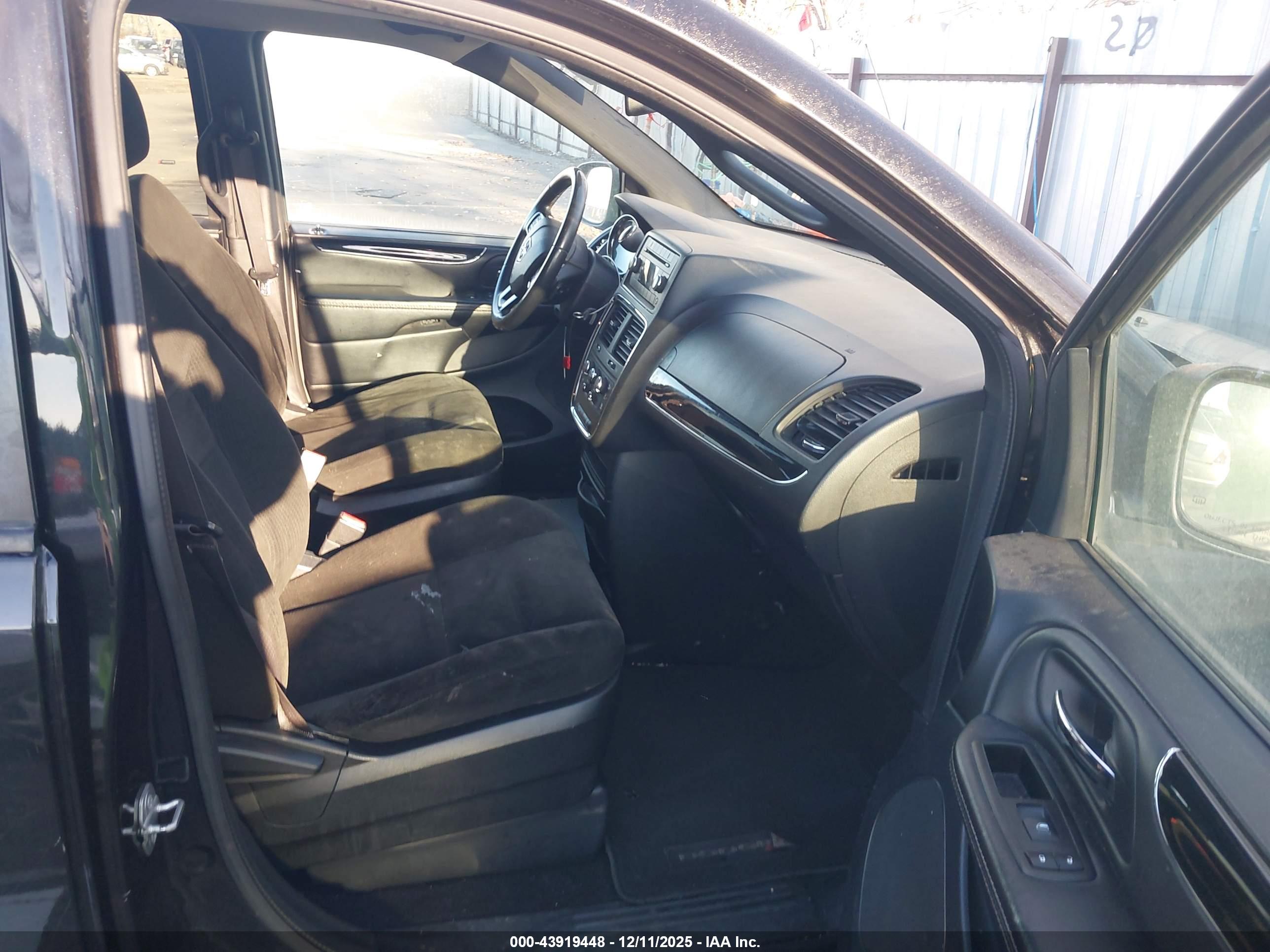 DODGE GRAND image 5