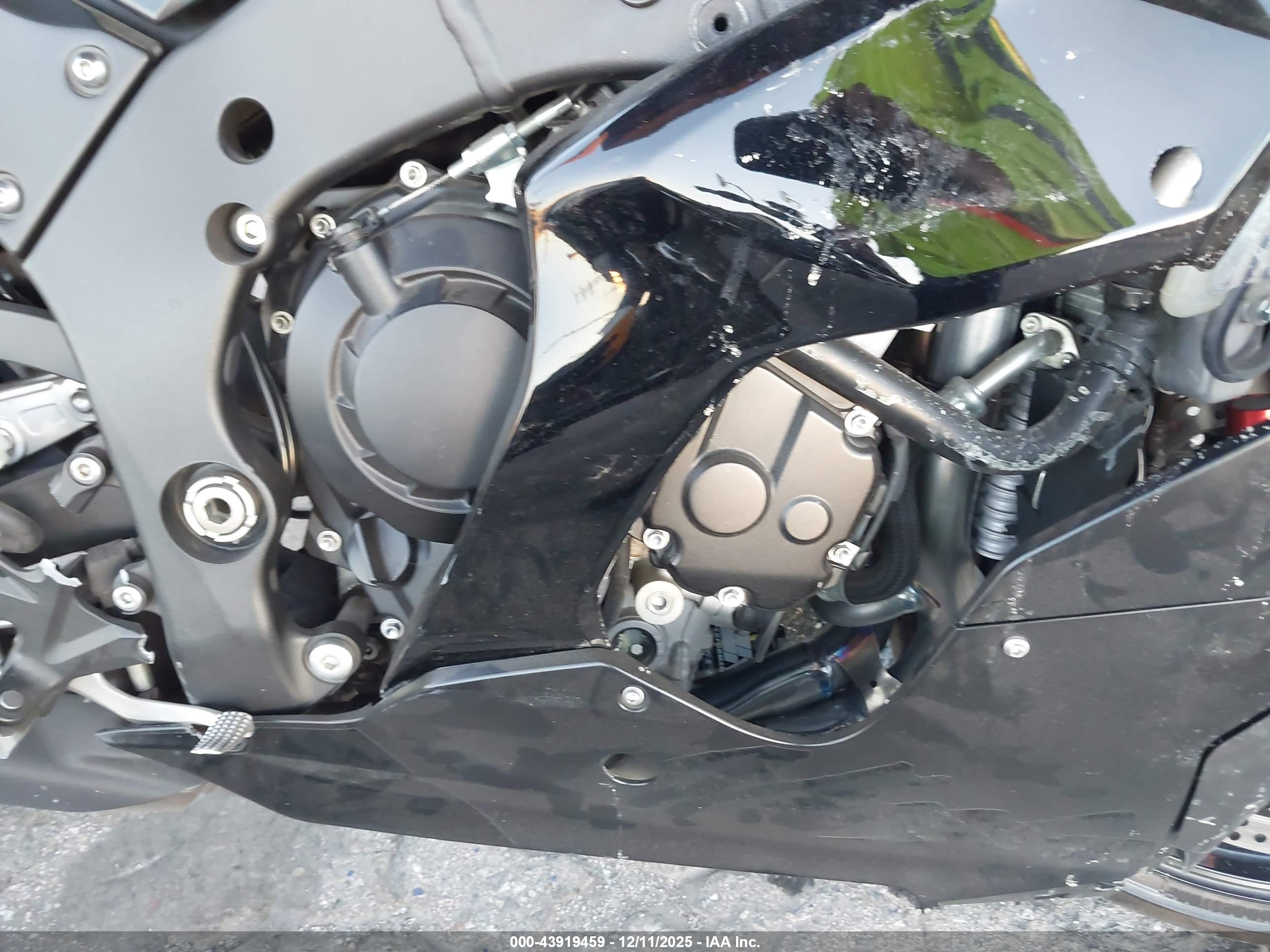 KAWASAKI ZX1002 image 8