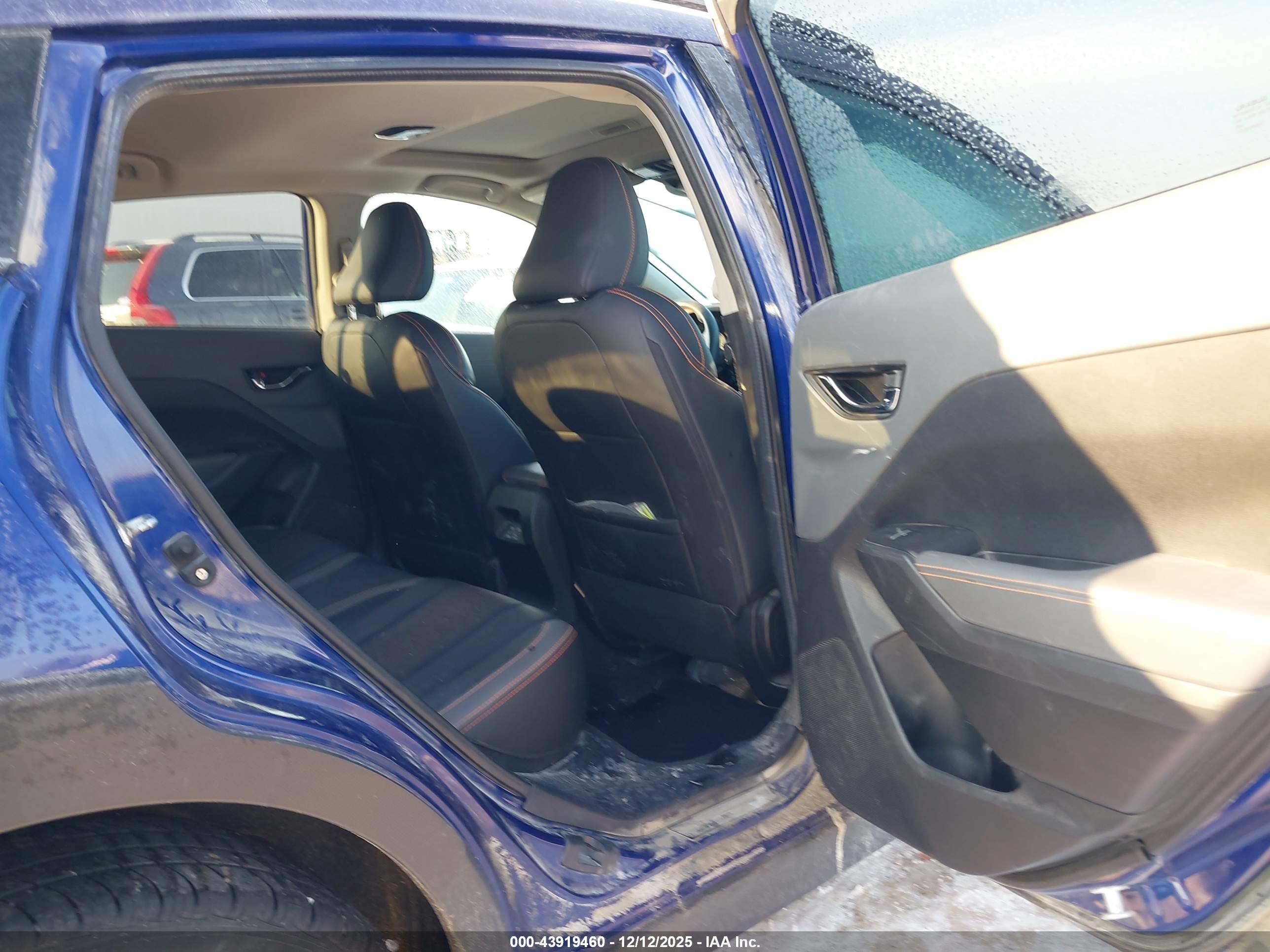 SUBARU CROSSTREK image 8