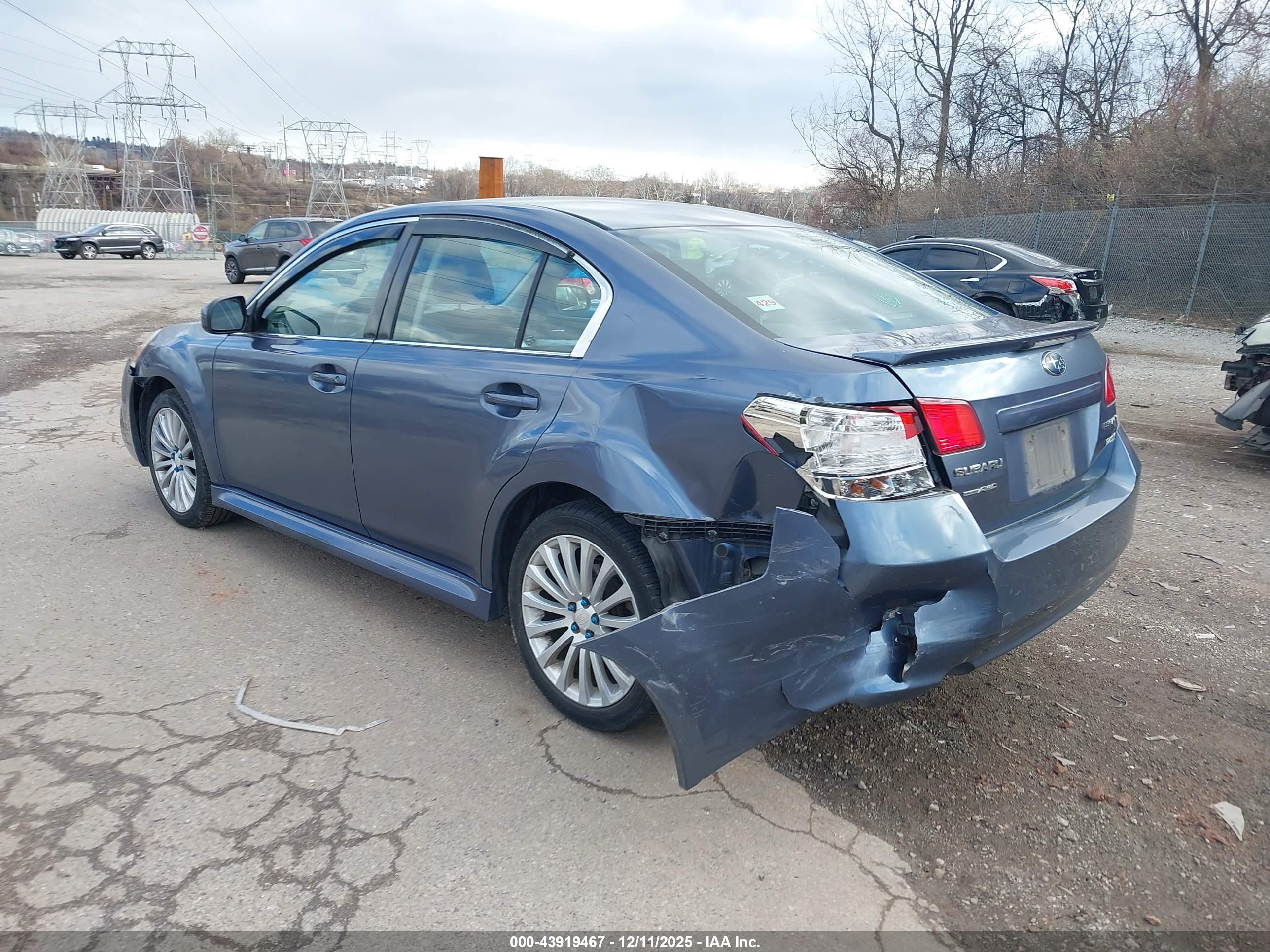 SUBARU LEGACY image 3