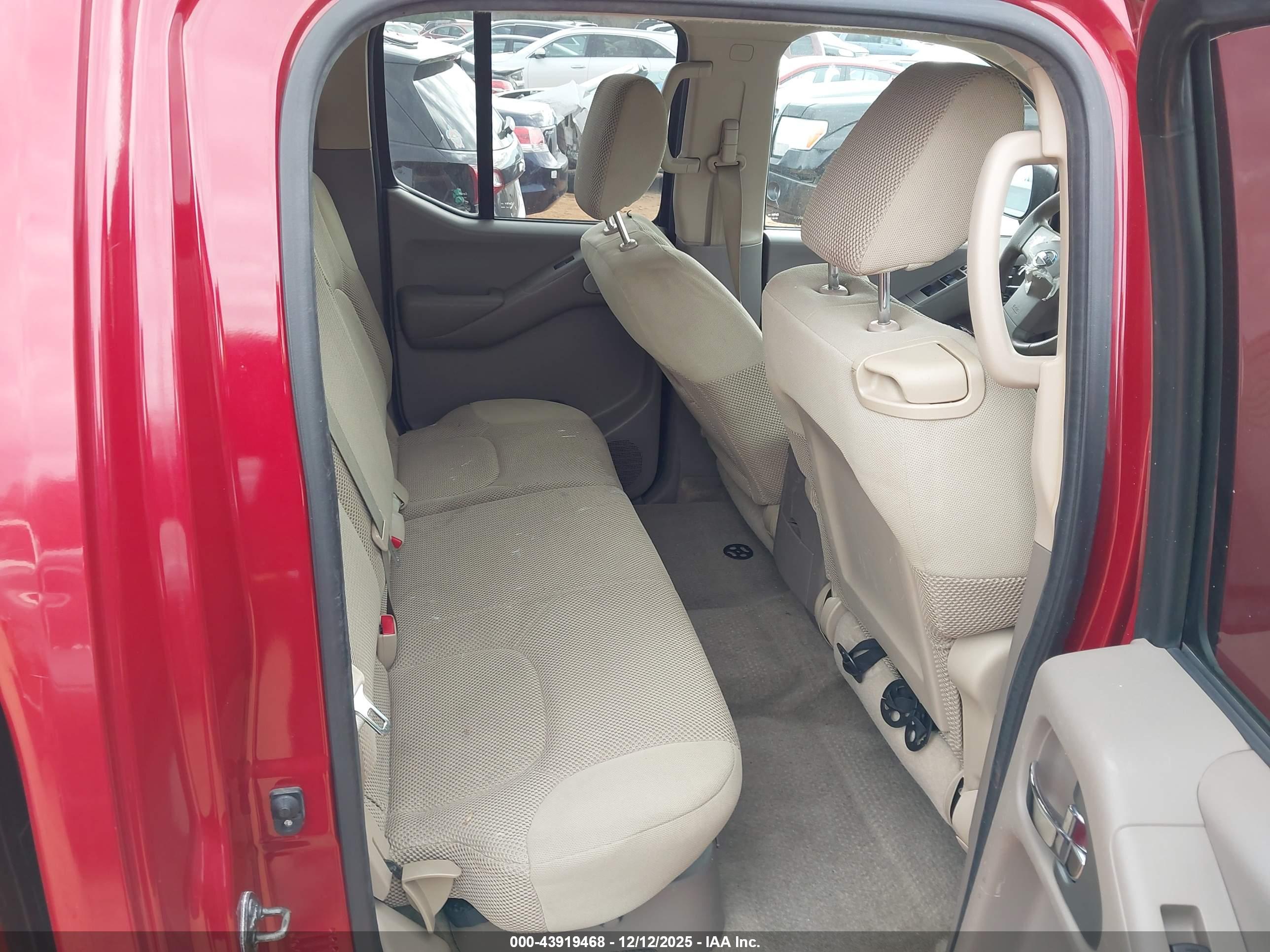 NISSAN FRONTIER image 8