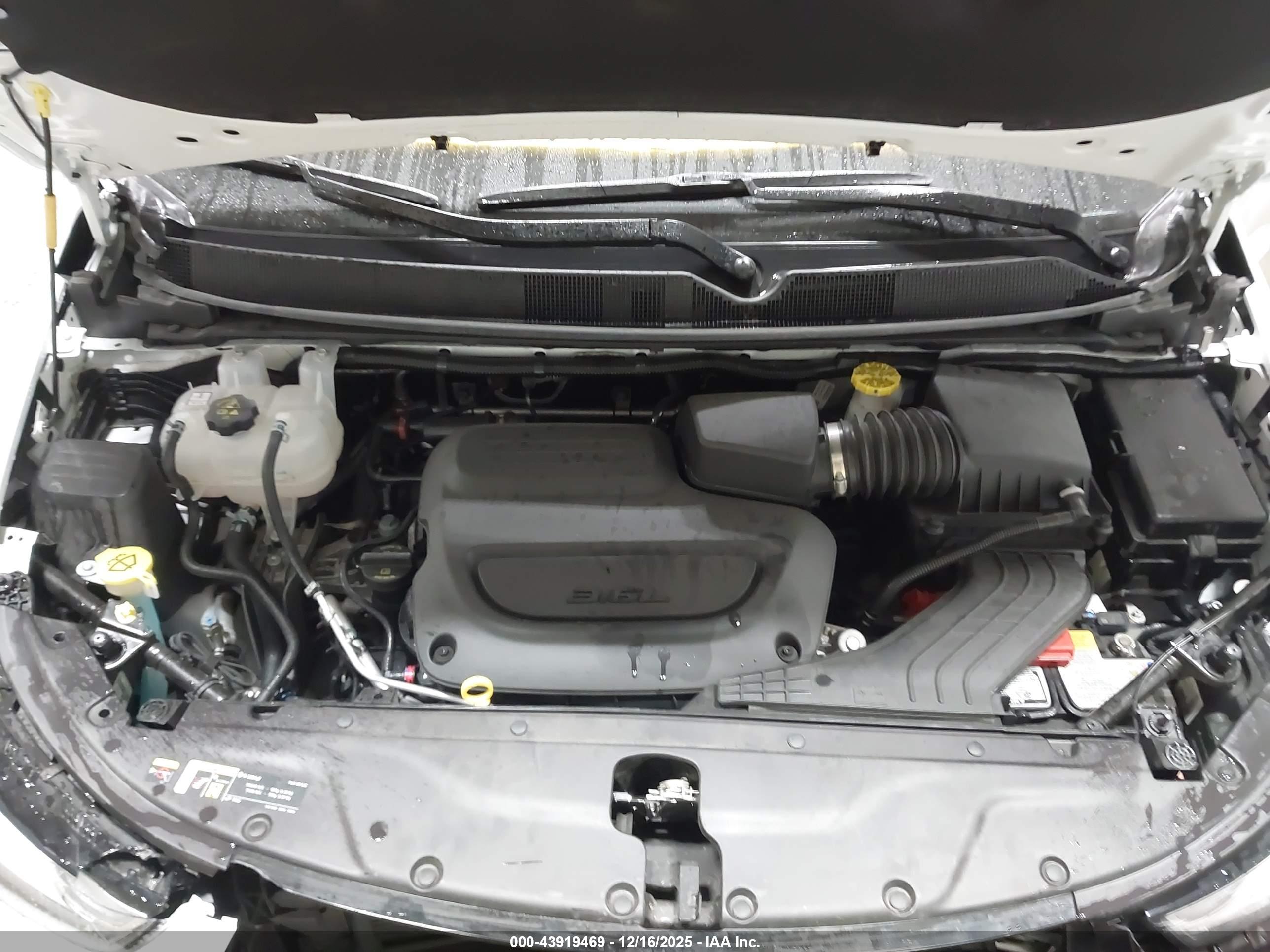 CHRYSLER PACIFICA image 10