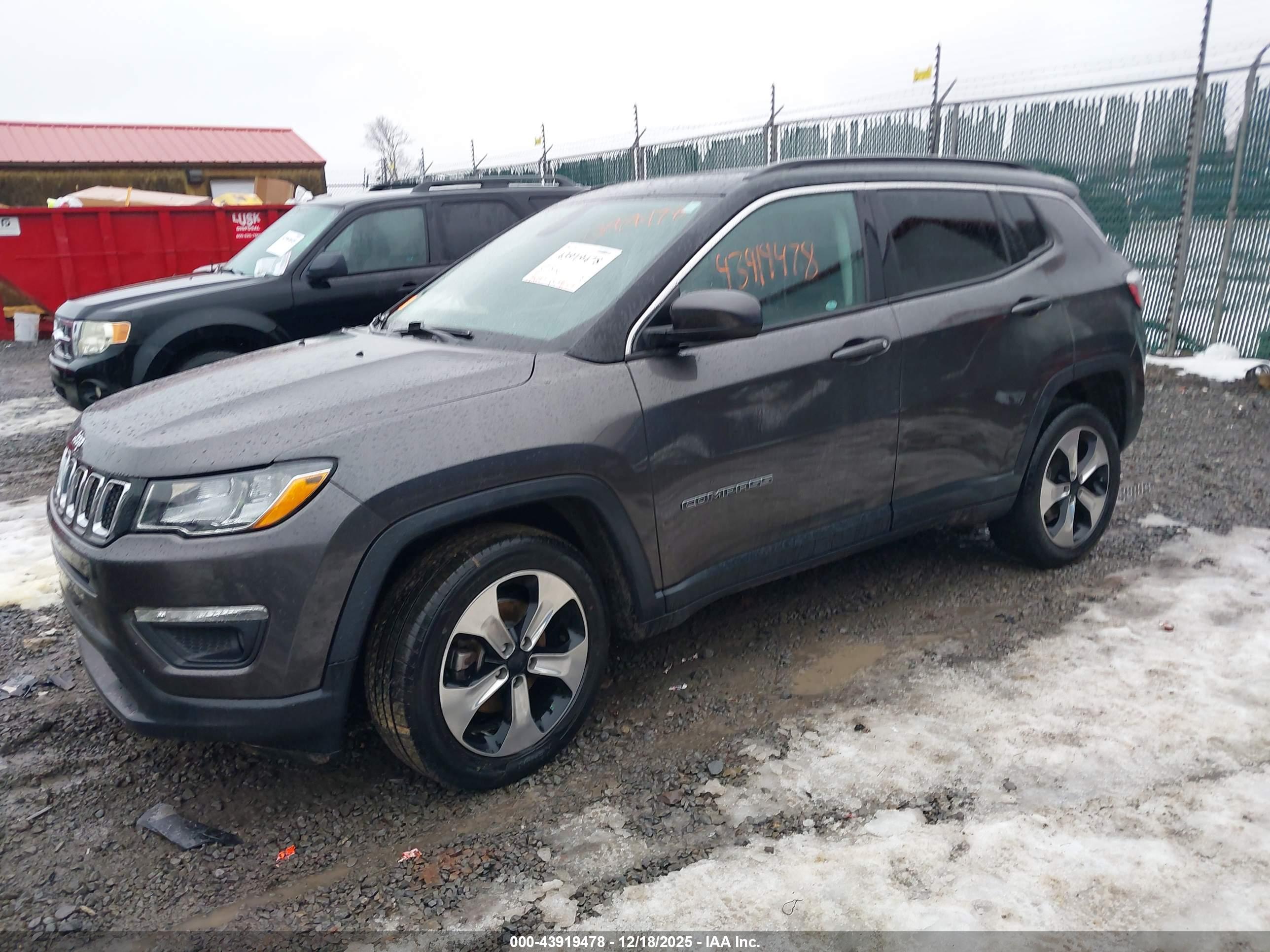 JEEP COMPASS image 2