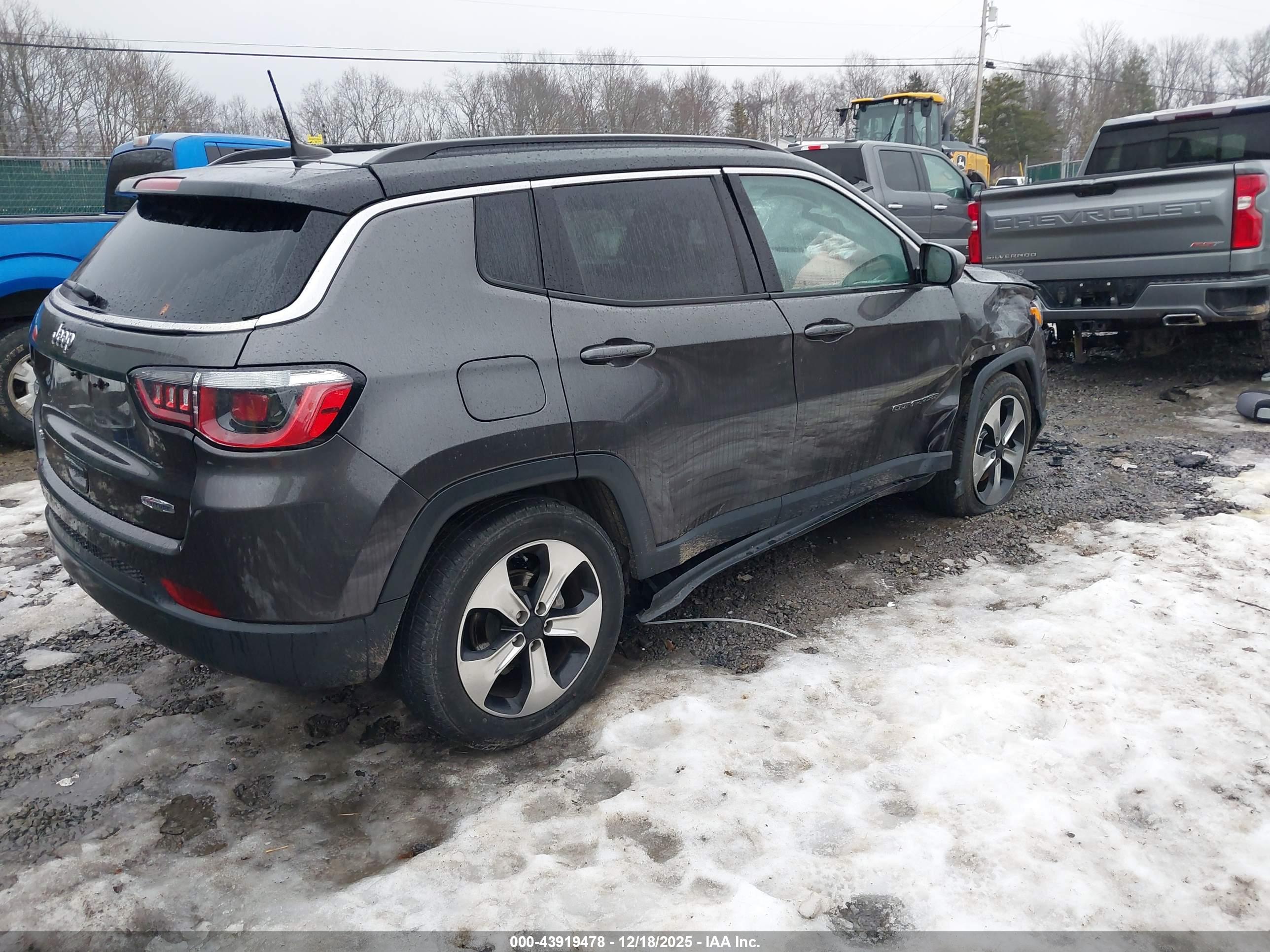 JEEP COMPASS image 4