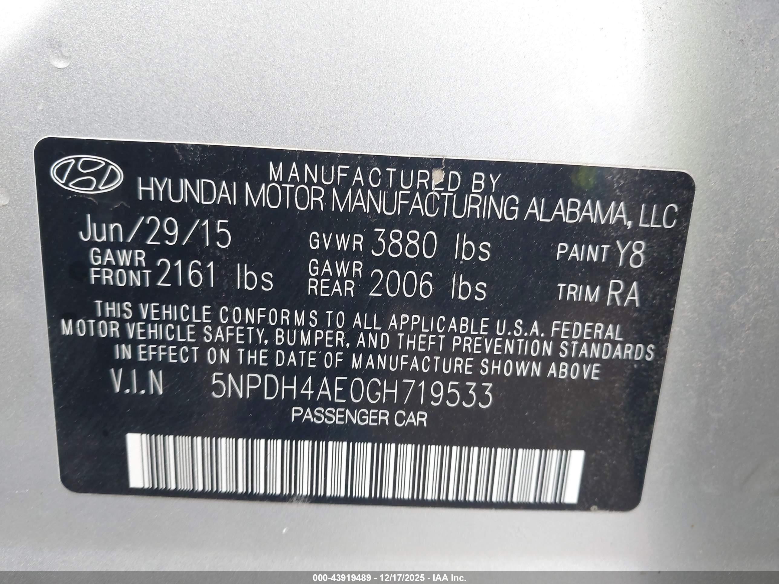 HYUNDAI ELANTRA image 9
