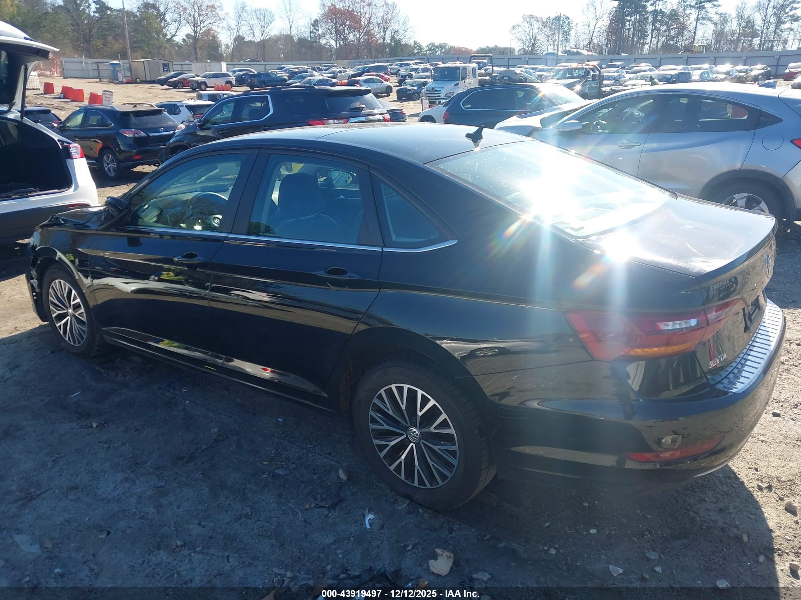 VOLKSWAGEN JETTA image 3